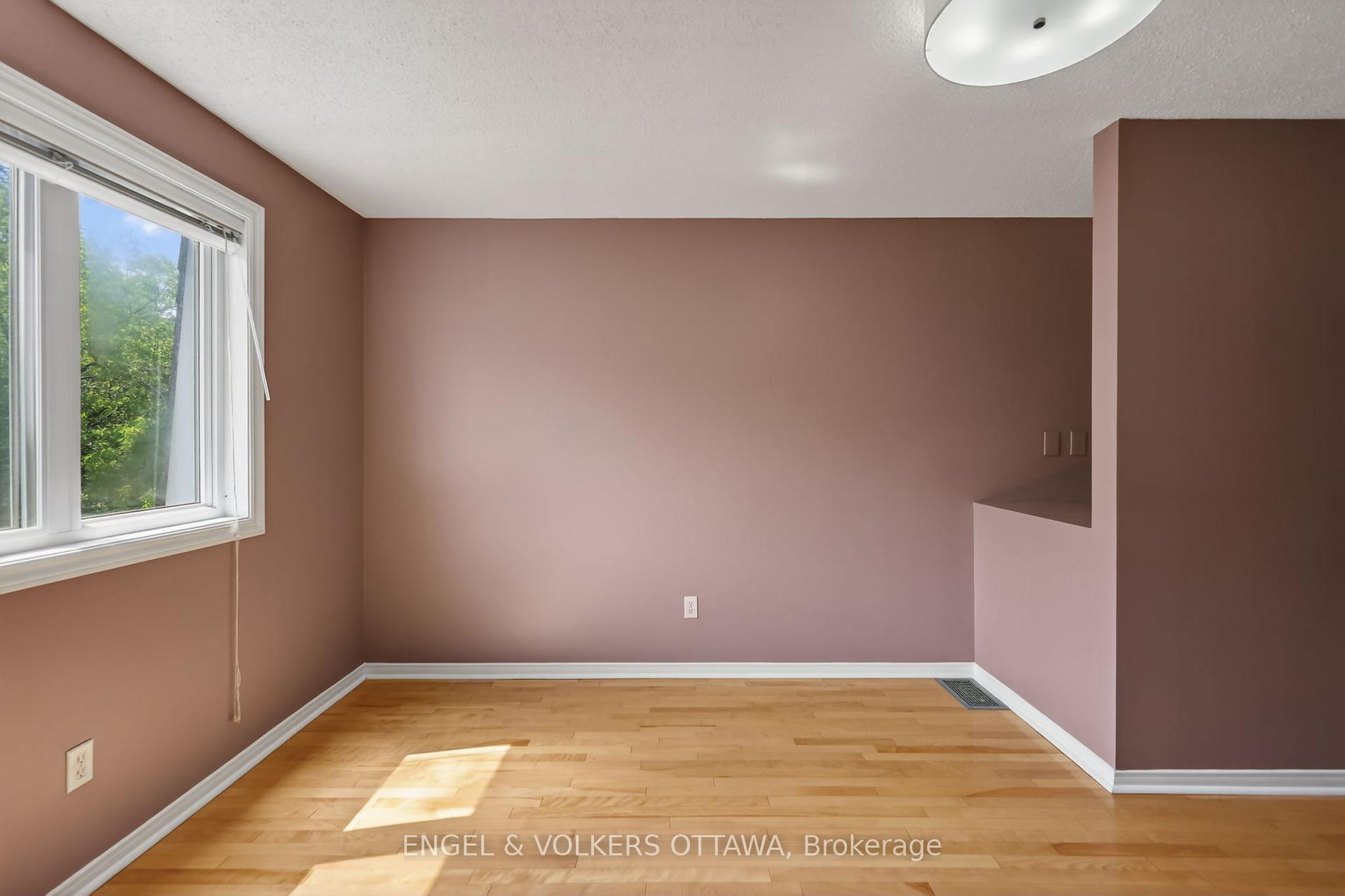 Photo 20 of 90B Templeton Street, Ottawa, Sandy Hill — HOMEH
