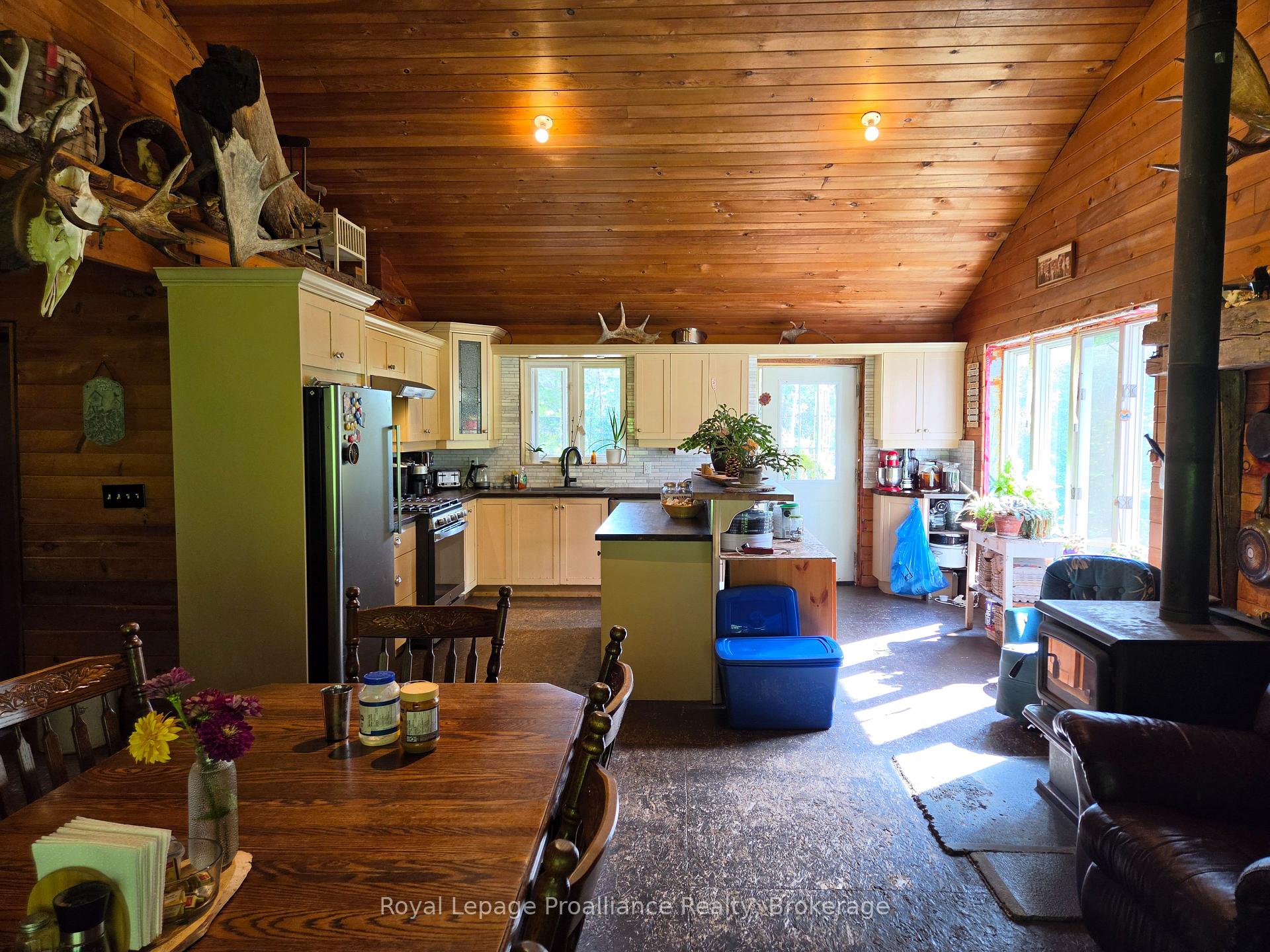 Photo 8 of 152 Addington Rd 3, Addington Highlands — HOMEH