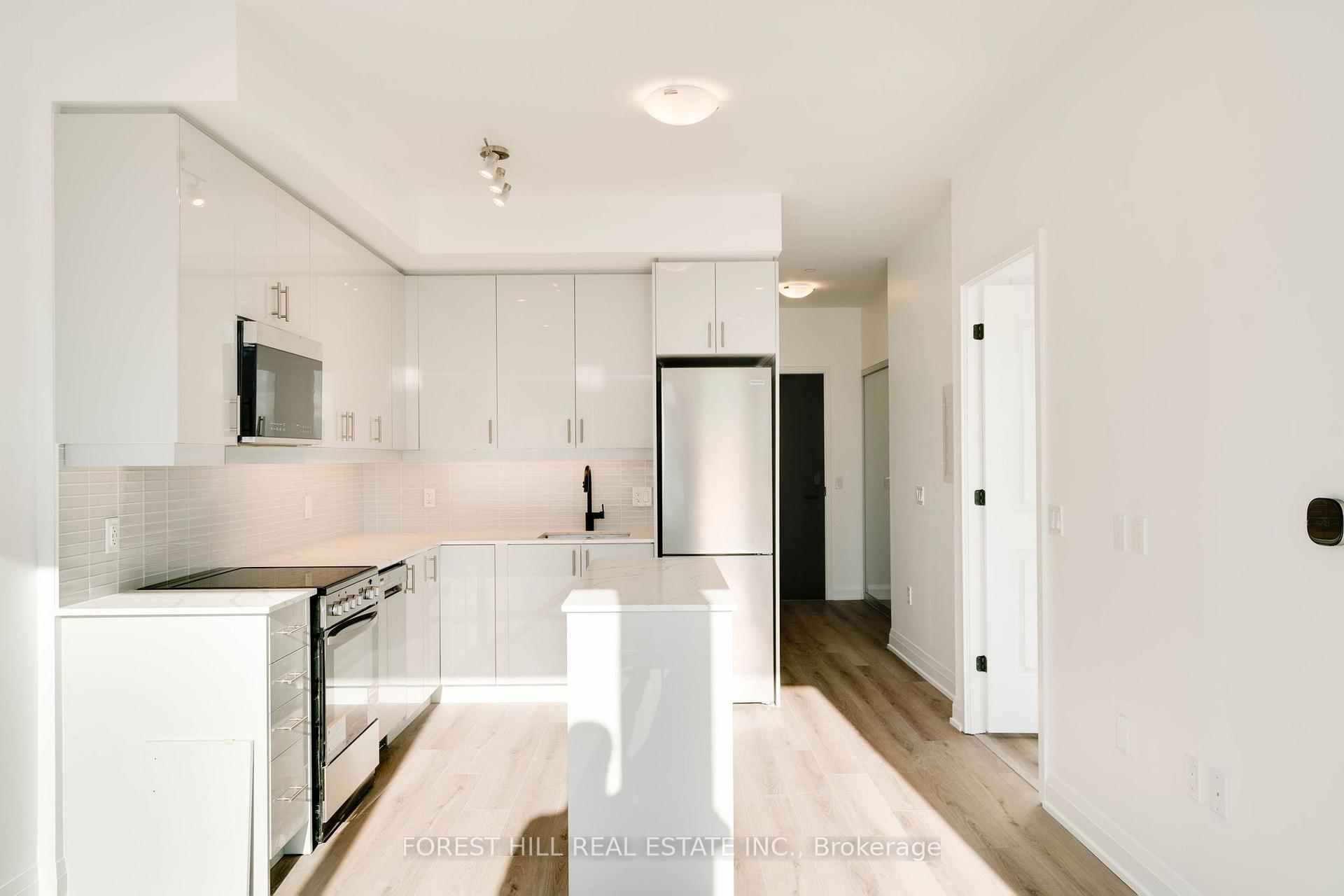 Photo 5 of Unit 807, 2343 Khalsa Gate, Oakville, Westmount — HOMEH