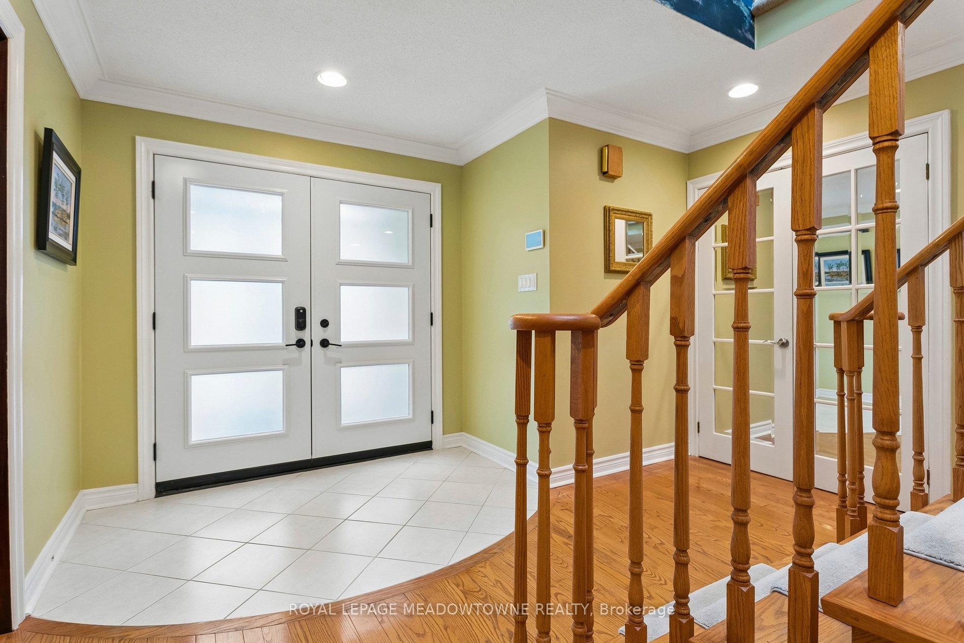 Photo 4 of 3170 Plum Tree Crescent, Mississauga, Meadowvale — HOMEH