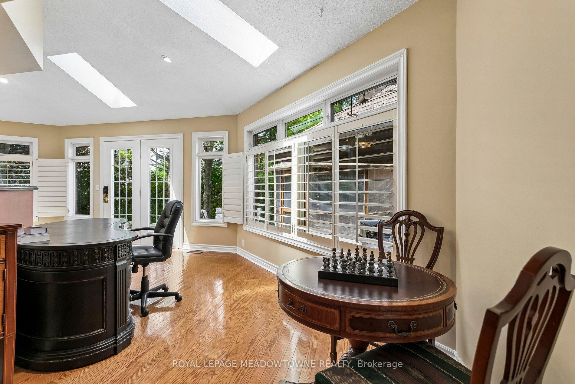 Photo 11 of 3170 Plum Tree Crescent, Mississauga, Meadowvale — HOMEH