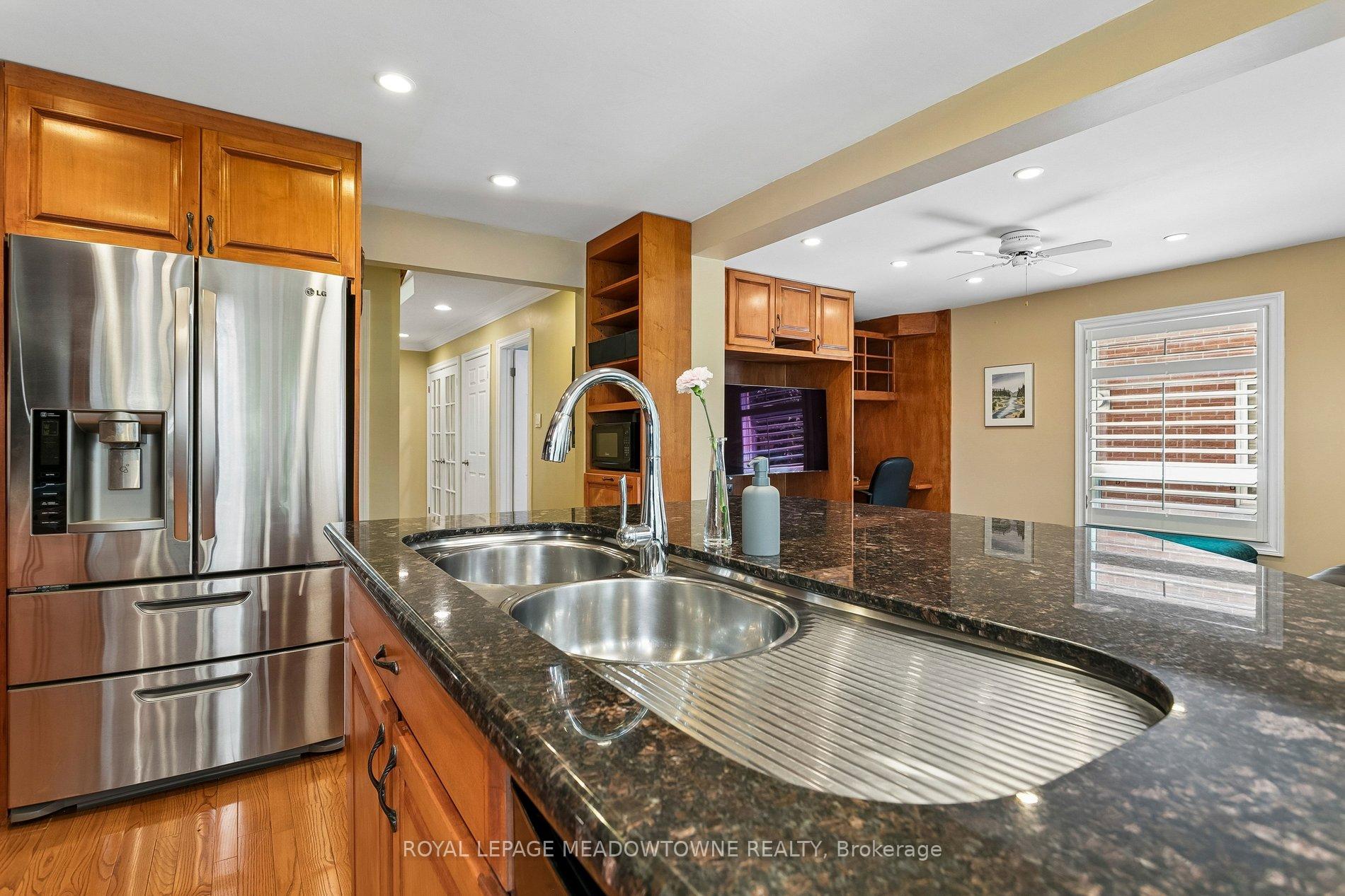 Photo 20 of 3170 Plum Tree Crescent, Mississauga, Meadowvale — HOMEH