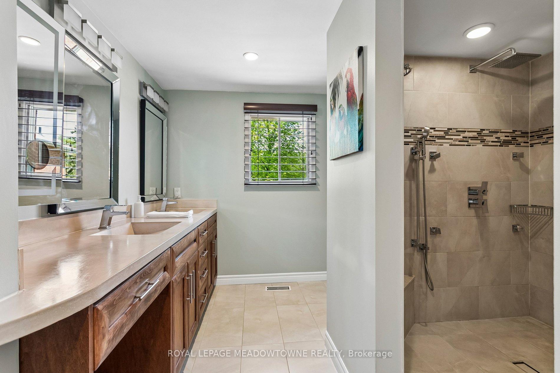 Photo 37 of 3170 Plum Tree Crescent, Mississauga, Meadowvale — HOMEH