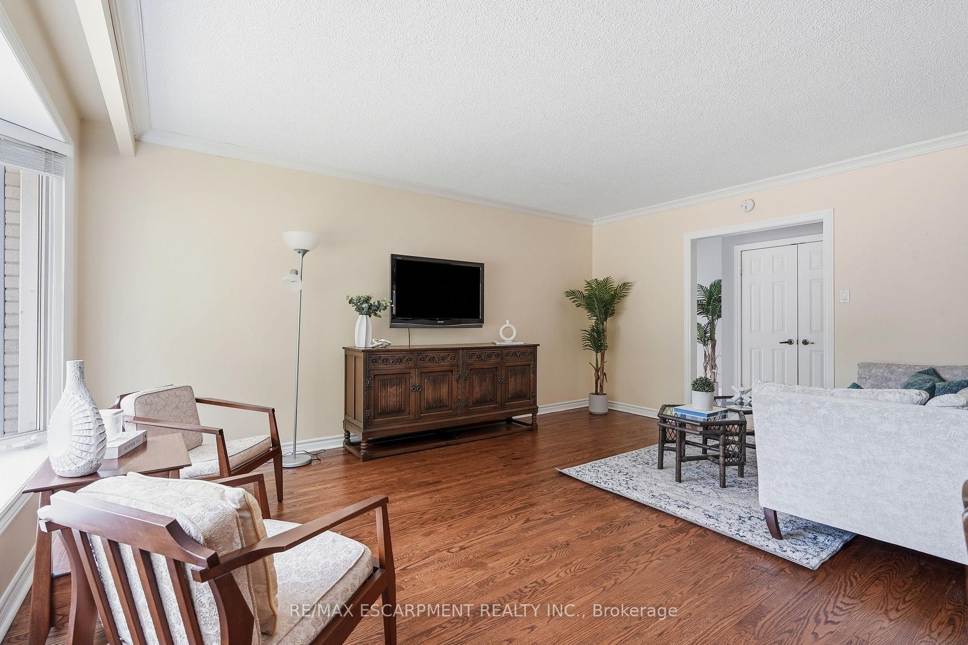 Photo 12 of 616 Mullin Way, Burlington, Appleby — HOMEH