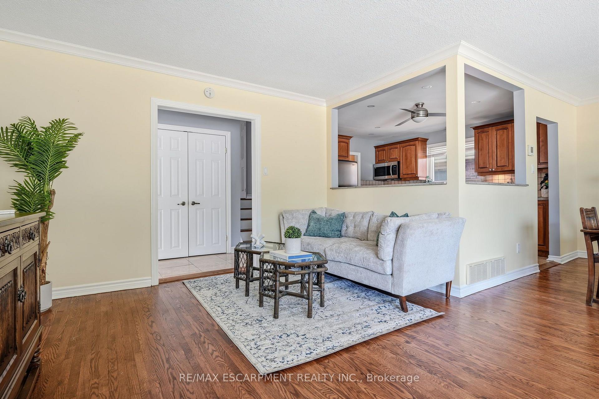 Photo 13 of 616 Mullin Way, Burlington, Appleby — HOMEH