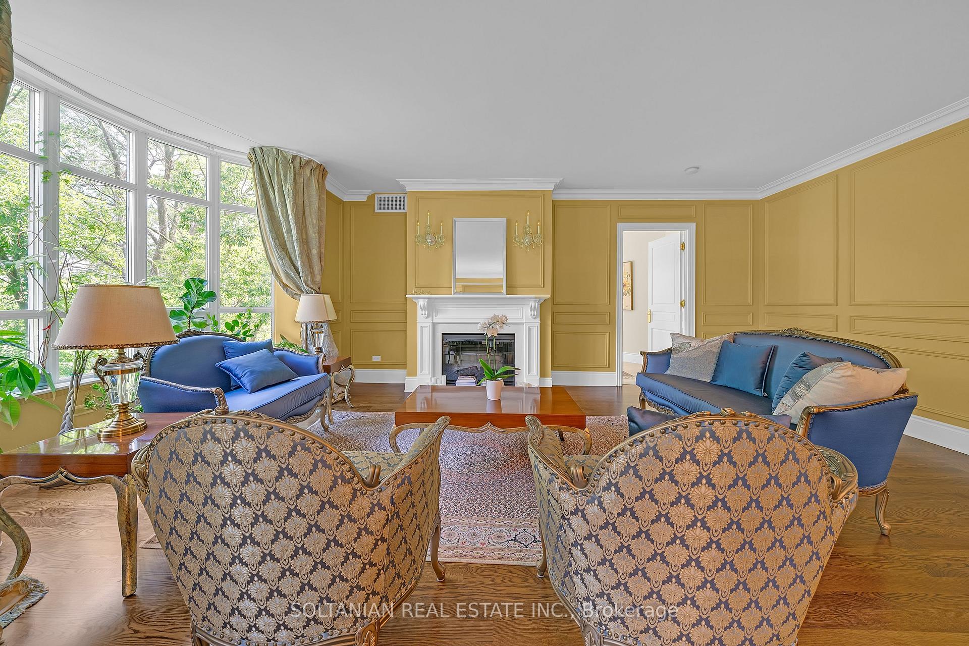 Photo 9 of Unit 212, 7071 Bayview Avenue, Markham, Bayview Glen — HOMEH