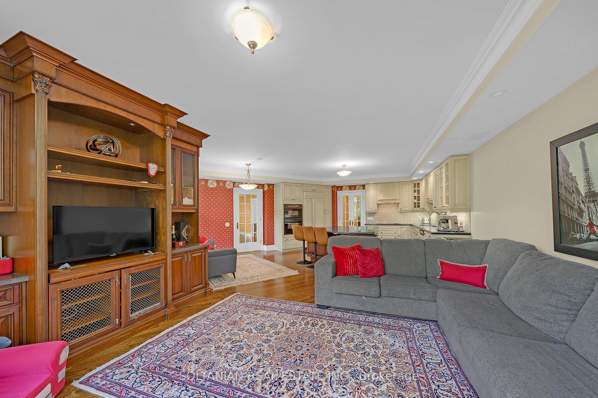 Photo 18 of Unit 212, 7071 Bayview Avenue, Markham, Bayview Glen — HOMEH