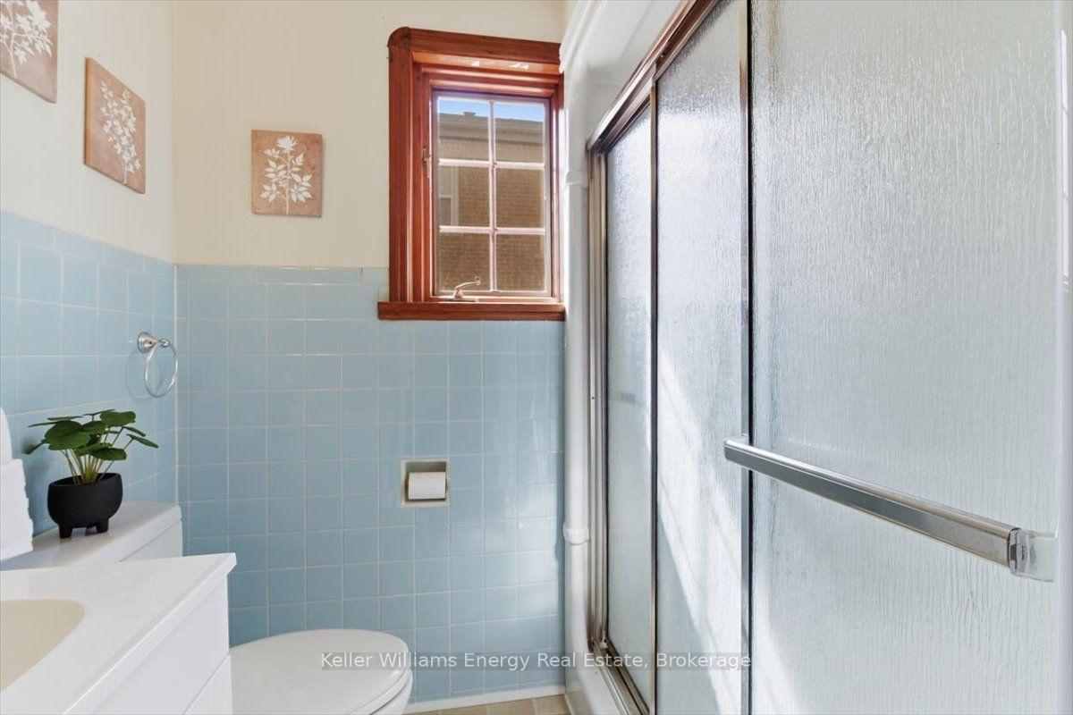 Photo 14 of 216 College Avenue, Oshawa, Vanier — HOMEH