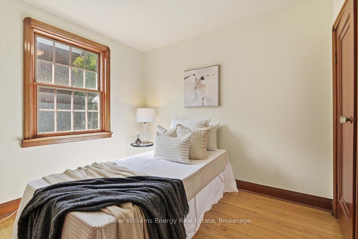 Photo 18 of 216 College Avenue, Oshawa, Vanier — HOMEH