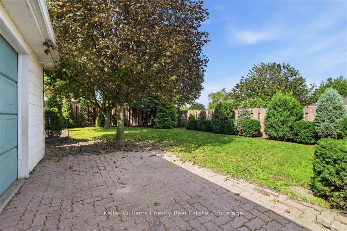 Photo 35 of 216 College Avenue, Oshawa, Vanier — HOMEH