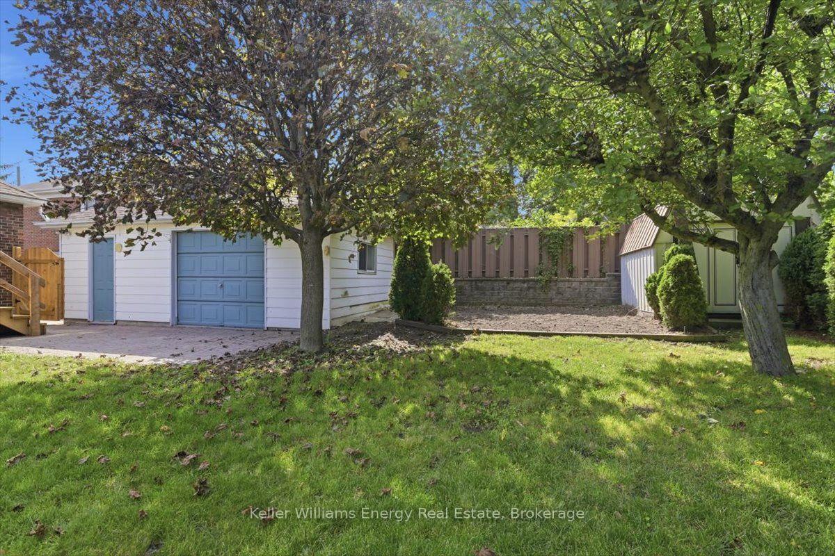 Photo 37 of 216 College Avenue, Oshawa, Vanier — HOMEH