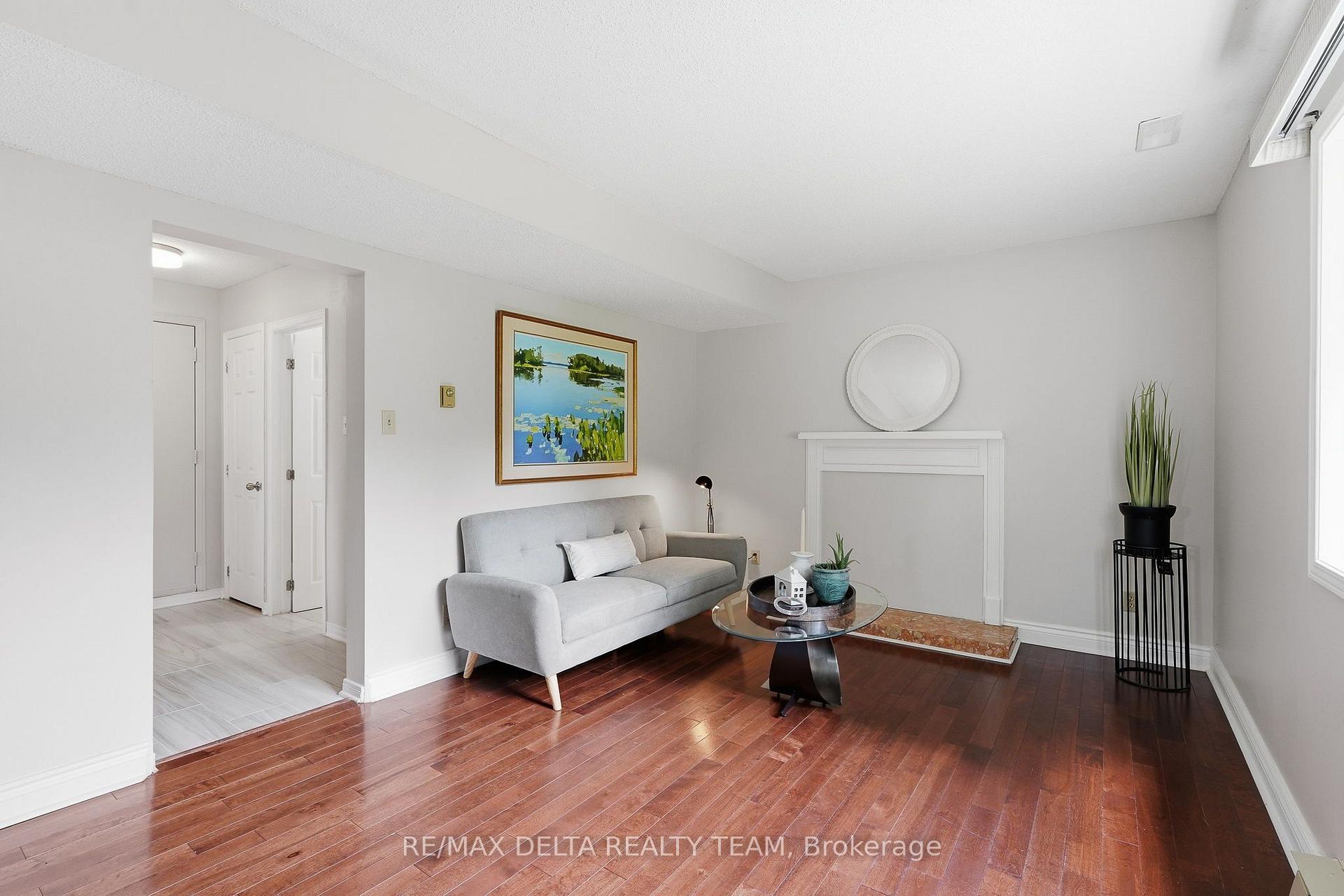 Photo 9 of 1587 Maxime Street, Ottawa, Pineview — HOMEH