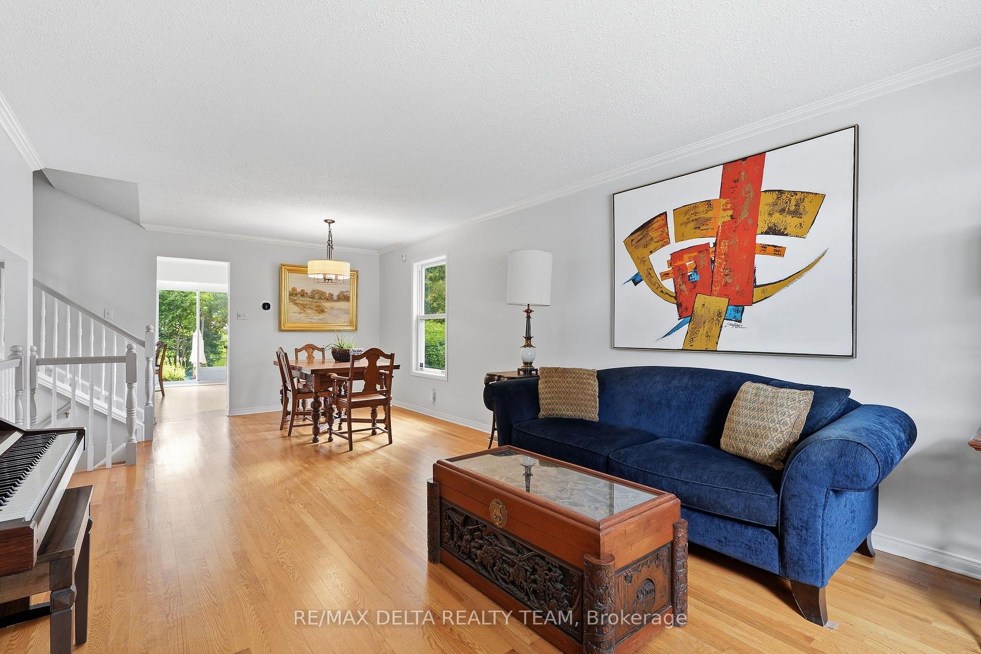 Photo 14 of 1587 Maxime Street, Ottawa, Pineview — HOMEH