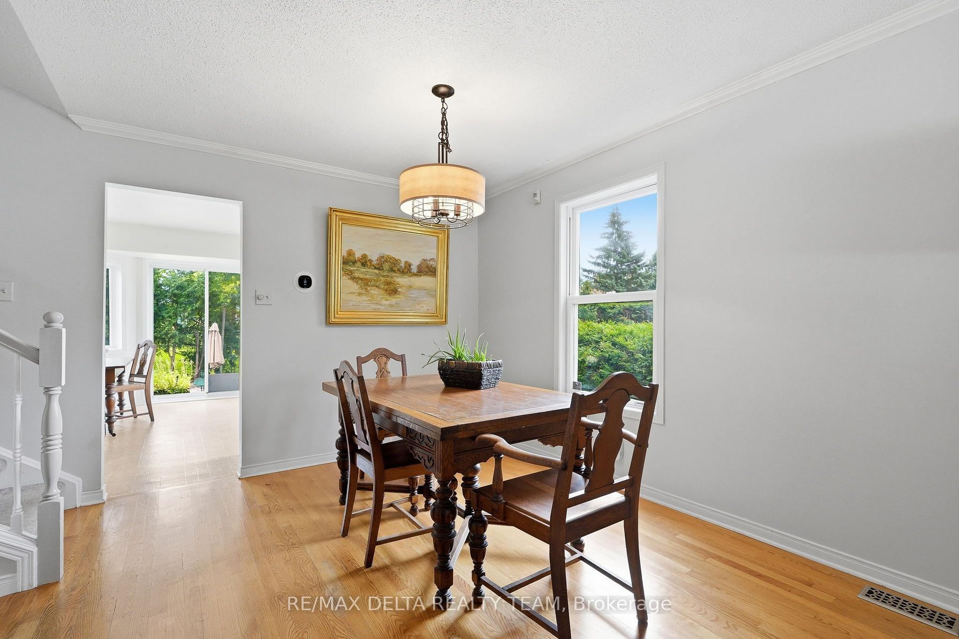 Photo 15 of 1587 Maxime Street, Ottawa, Pineview — HOMEH