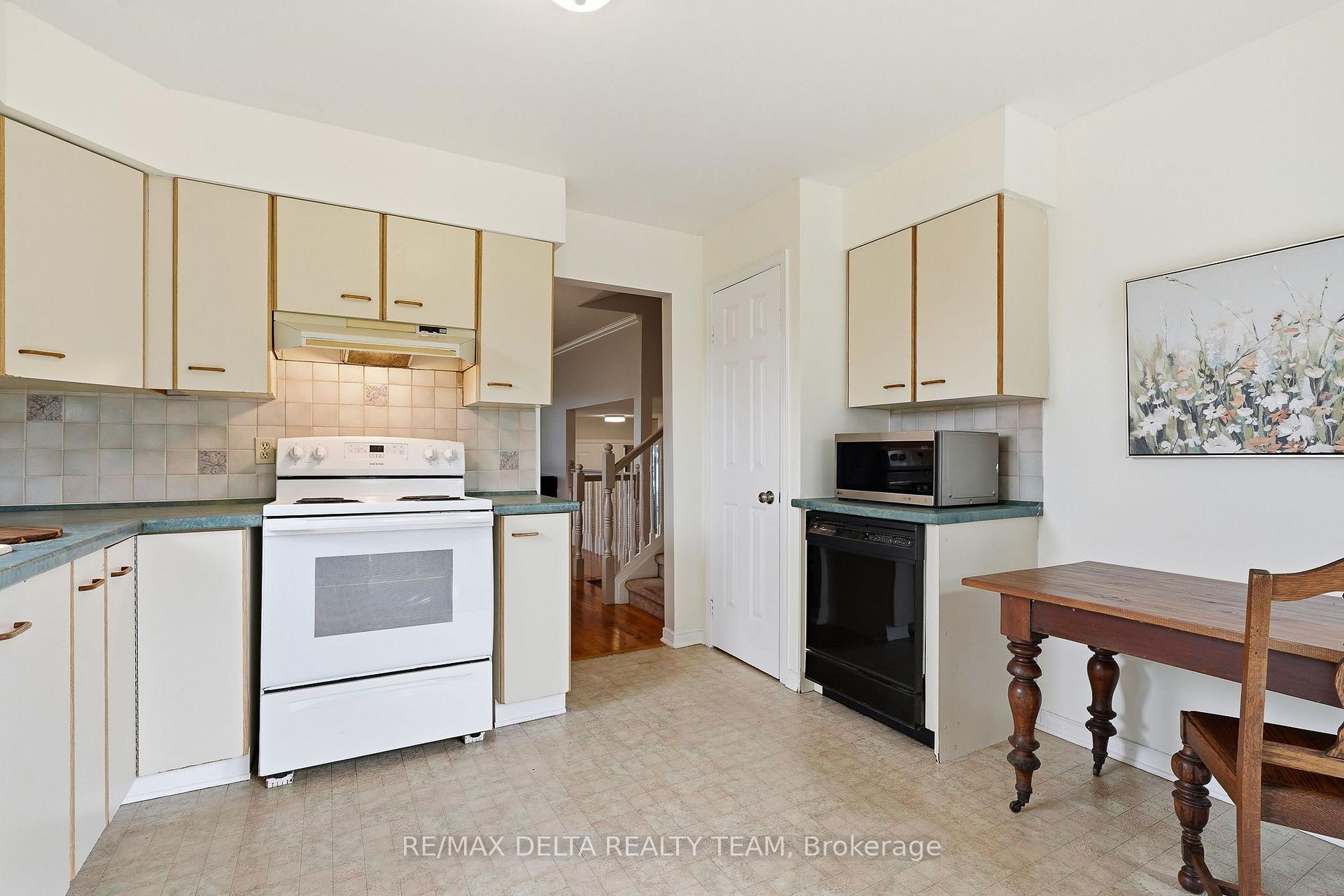 Photo 20 of 1587 Maxime Street, Ottawa, Pineview — HOMEH