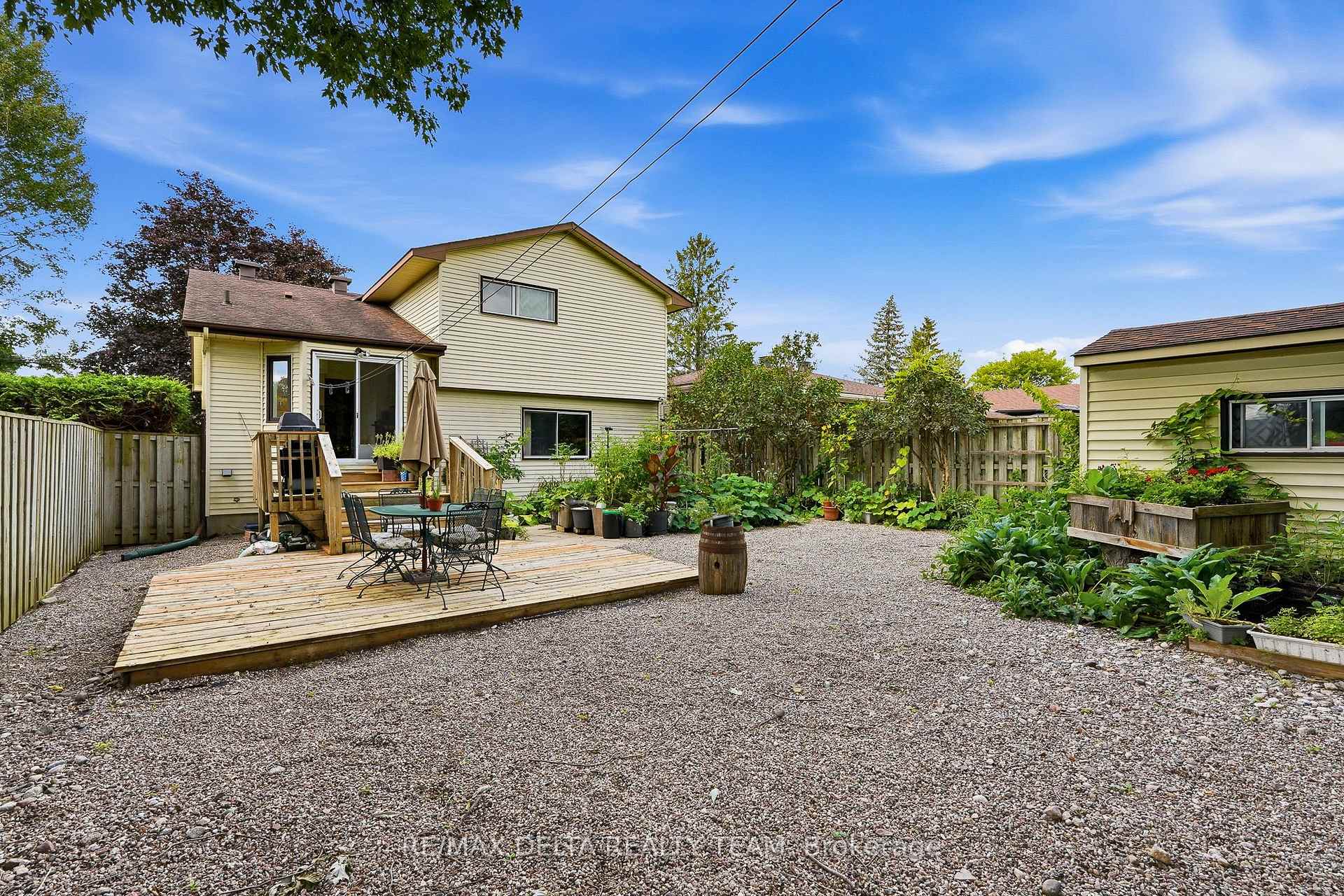 Photo 35 of 1587 Maxime Street, Ottawa, Pineview — HOMEH
