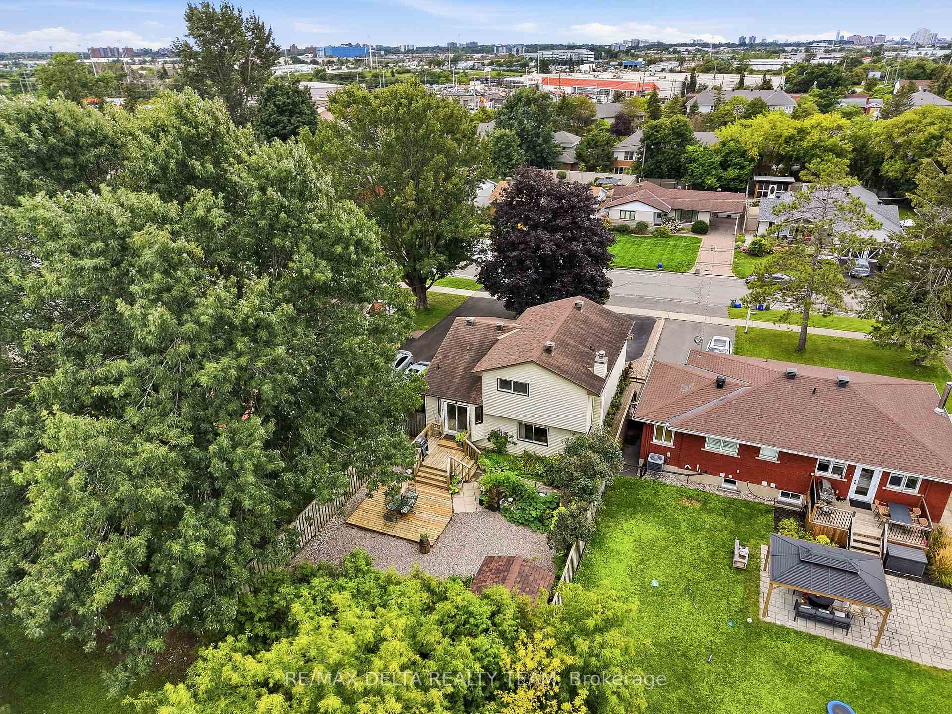 Photo 42 of 1587 Maxime Street, Ottawa, Pineview — HOMEH