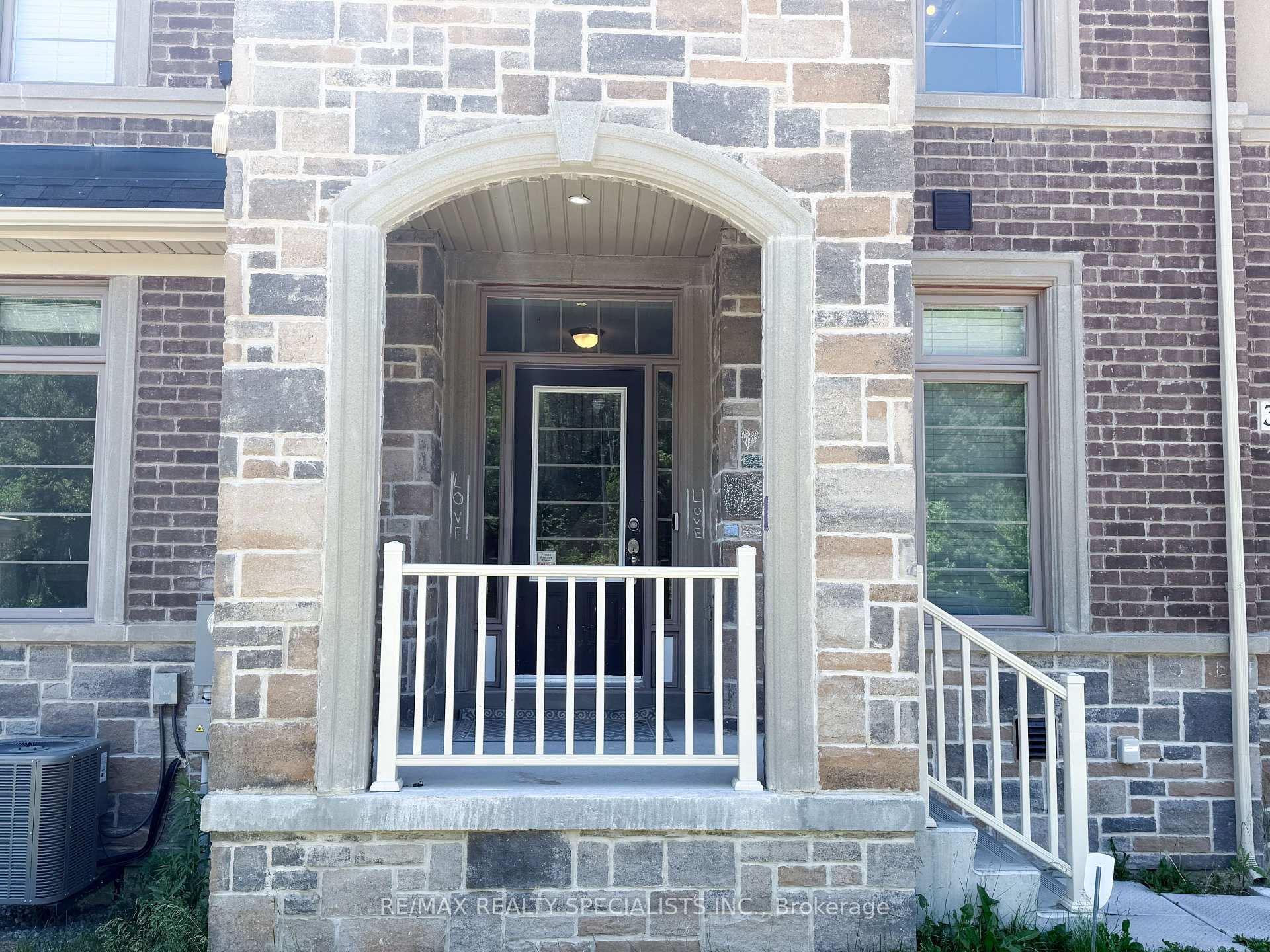 Photo 3 of 380 Rivermont Road, Brampton, Bram West — HOMEH