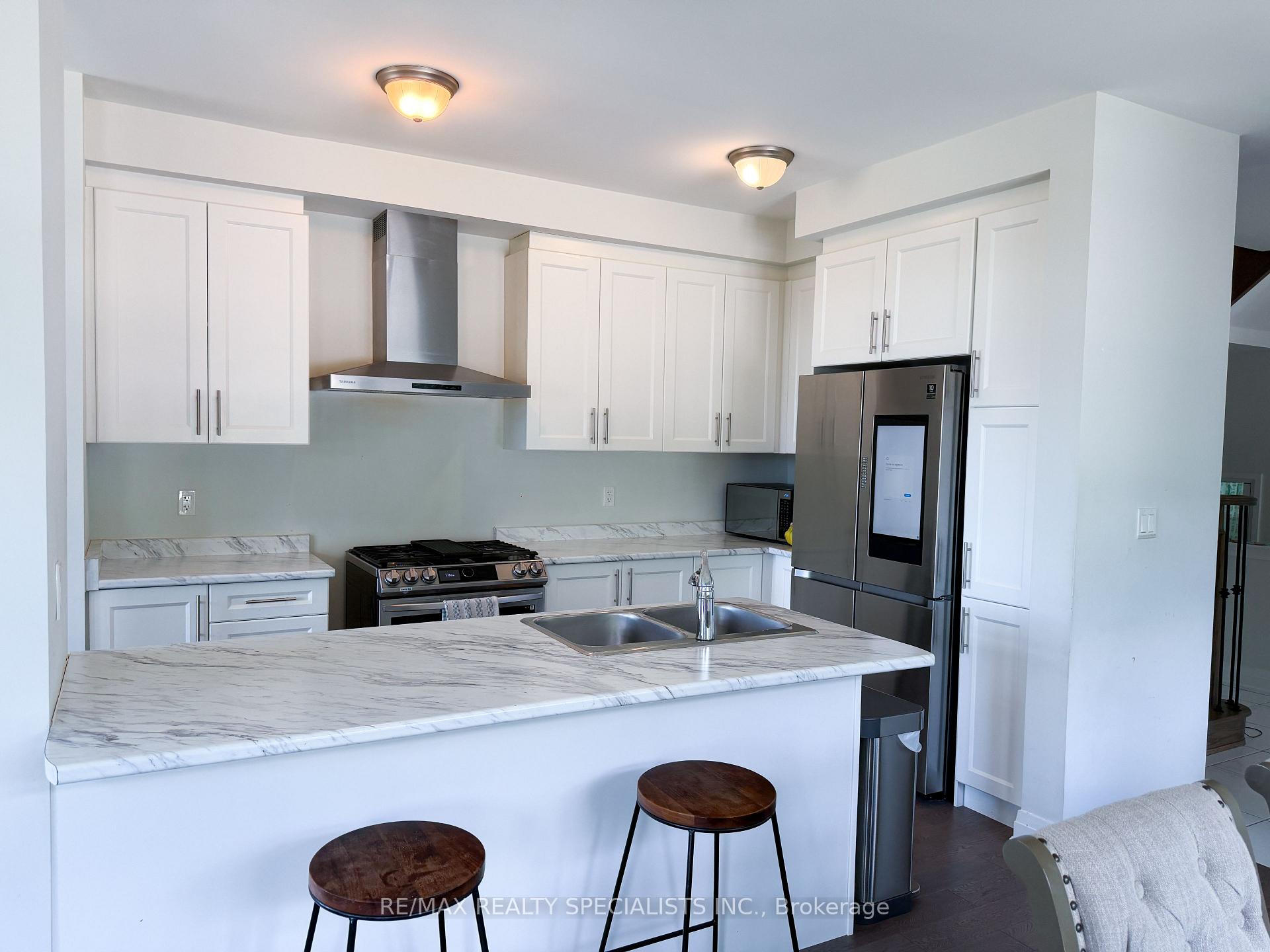 Photo 4 of 380 Rivermont Road, Brampton, Bram West — HOMEH