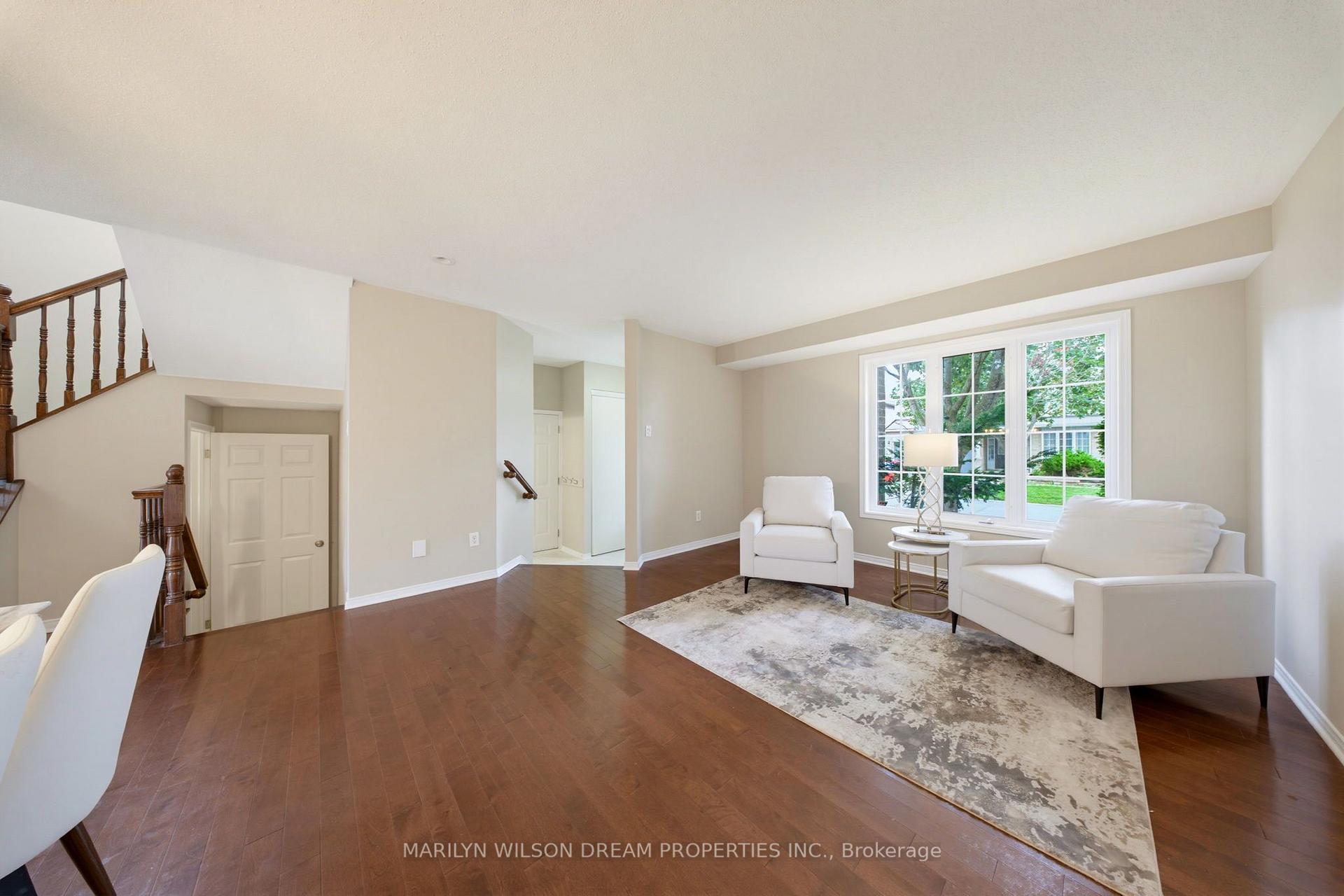 Photo 5 of 32 Valencia Street, Ottawa, Barrhaven East — HOMEH