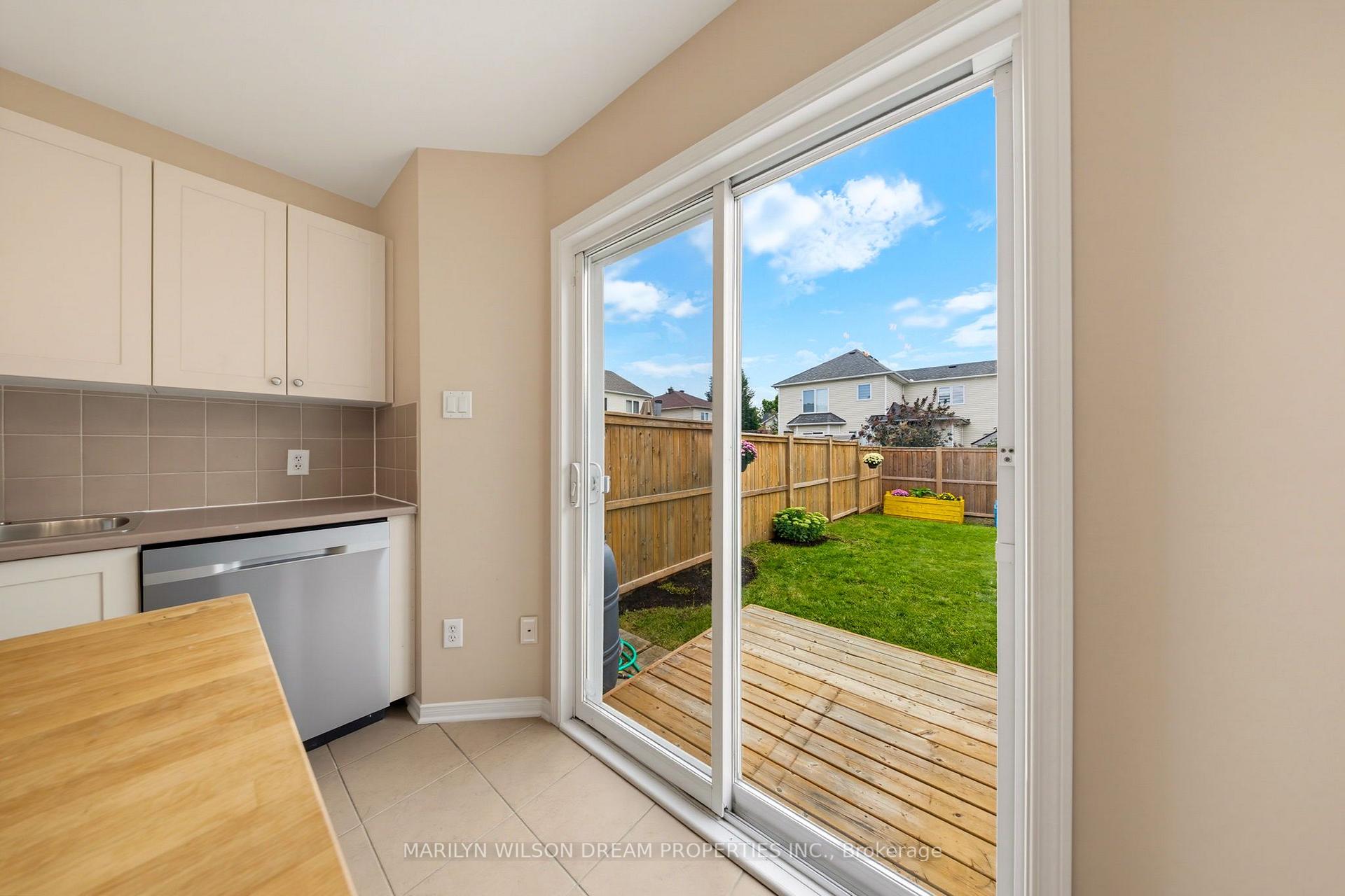 Photo 15 of 32 Valencia Street, Ottawa, Barrhaven East — HOMEH