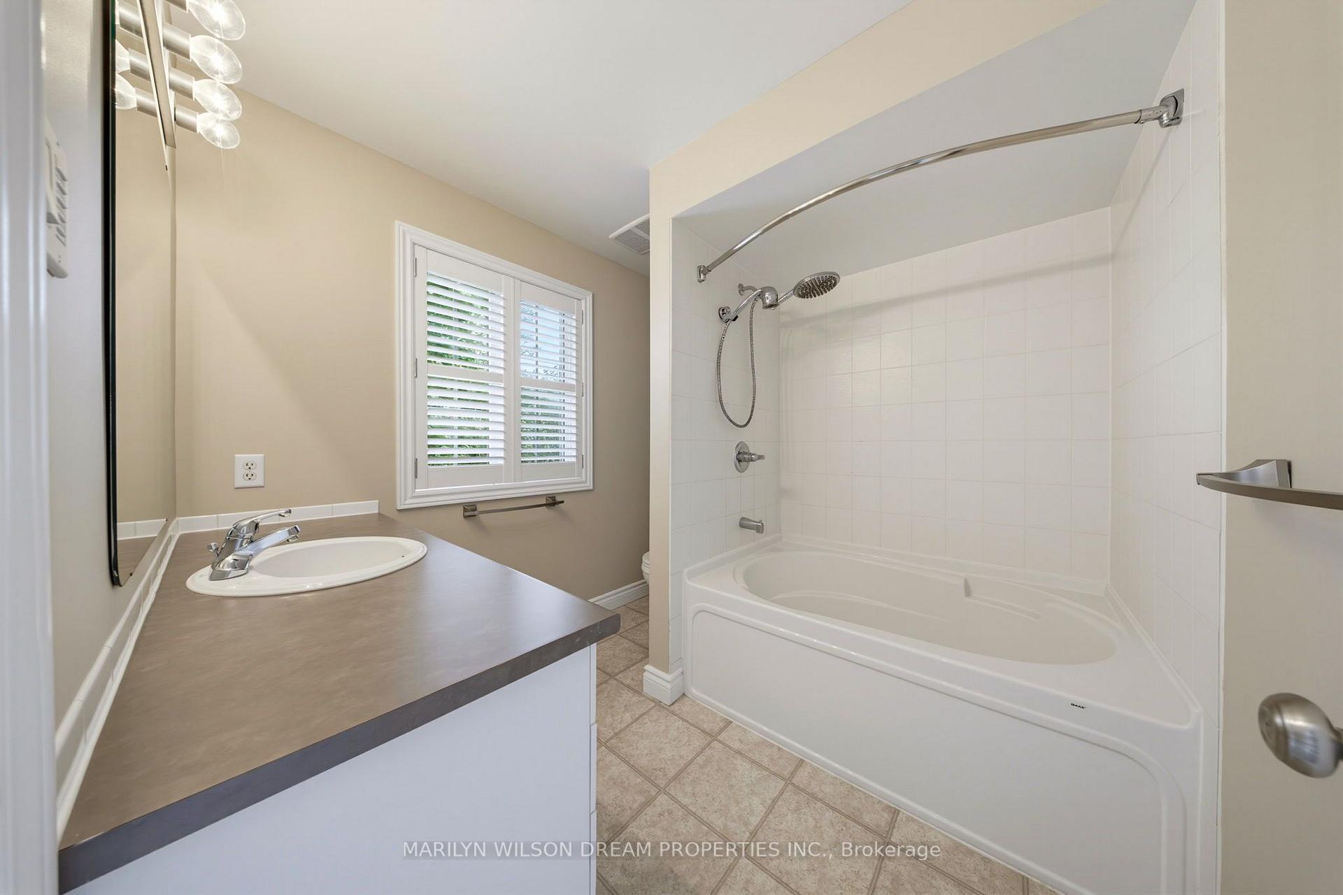 Photo 24 of 32 Valencia Street, Ottawa, Barrhaven East — HOMEH