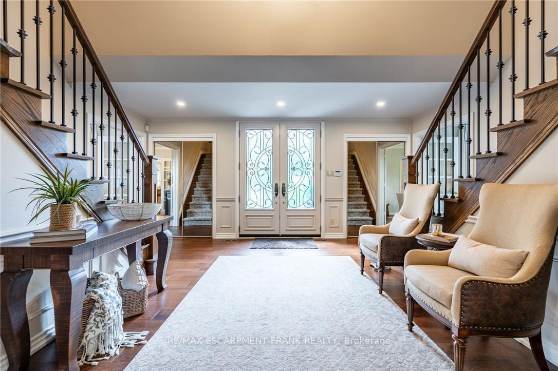 Photo 5 of 45 Peppertree Crescent, Hamilton, Ancaster — HOMEH
