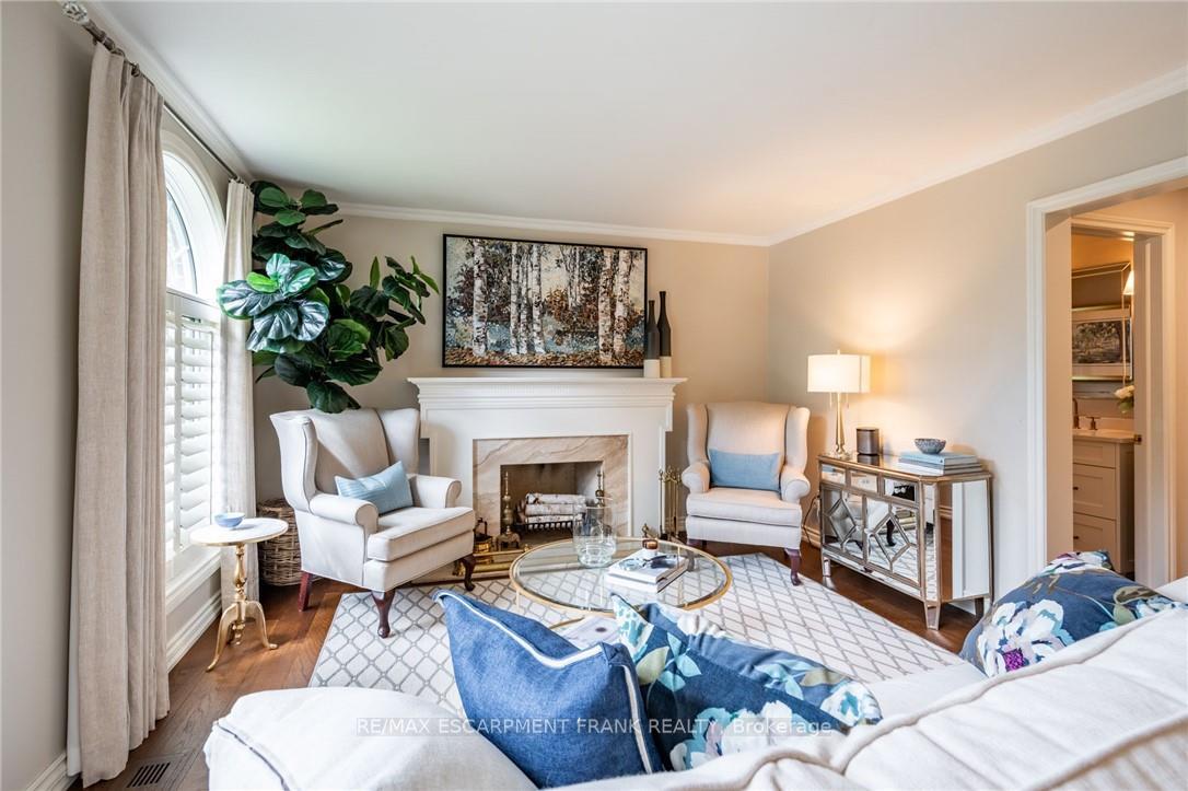 Photo 16 of 45 Peppertree Crescent, Hamilton, Ancaster — HOMEH
