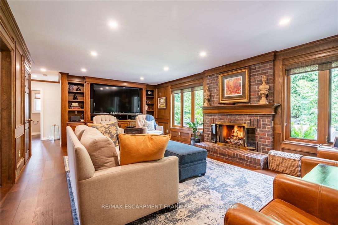 Photo 21 of 45 Peppertree Crescent, Hamilton, Ancaster — HOMEH