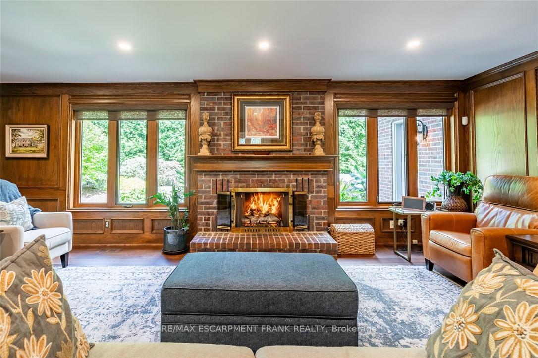 Photo 7 of 45 Peppertree Crescent, Hamilton, Ancaster — HOMEH