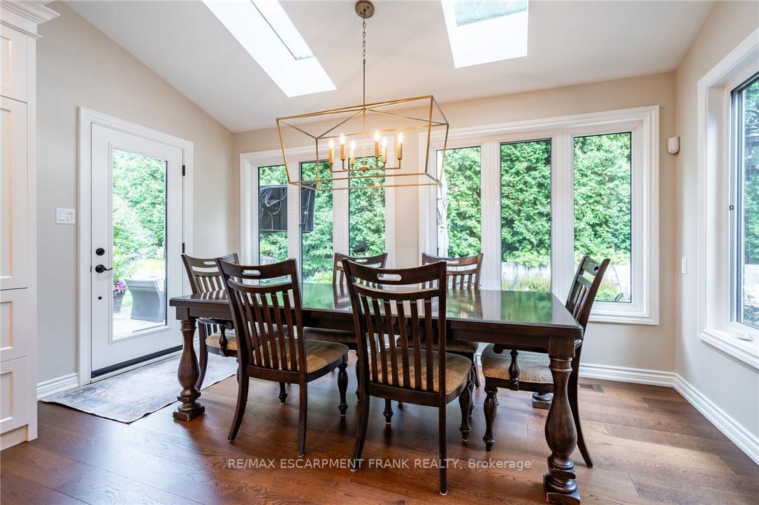 Photo 26 of 45 Peppertree Crescent, Hamilton, Ancaster — HOMEH
