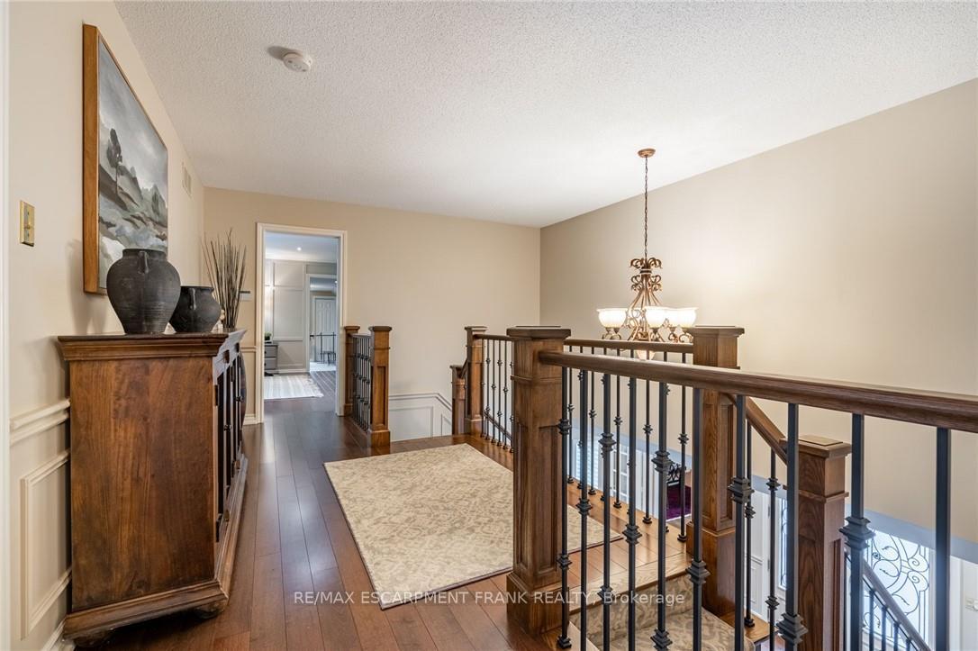 Photo 28 of 45 Peppertree Crescent, Hamilton, Ancaster — HOMEH