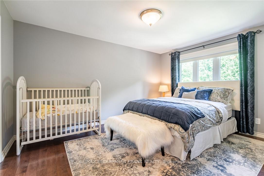 Photo 35 of 45 Peppertree Crescent, Hamilton, Ancaster — HOMEH