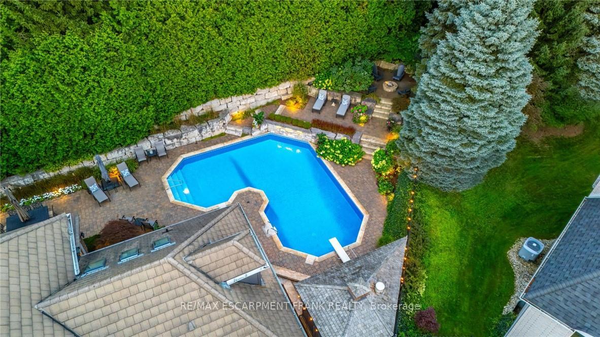 Photo 42 of 45 Peppertree Crescent, Hamilton, Ancaster — HOMEH