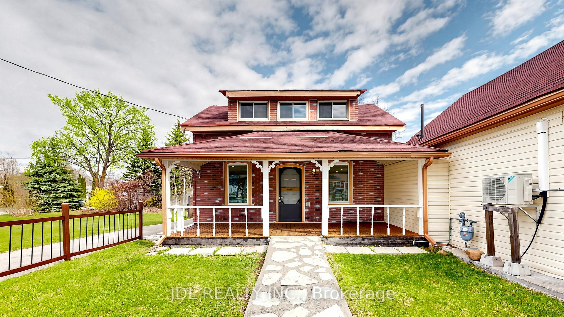 Photo 3 of 956 Lake Drive E, Georgina, Sutton & Jackson's Point — HOMEH
