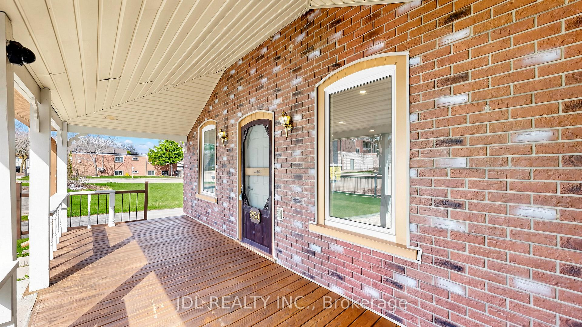 Photo 7 of 956 Lake Drive E, Georgina, Sutton & Jackson's Point — HOMEH