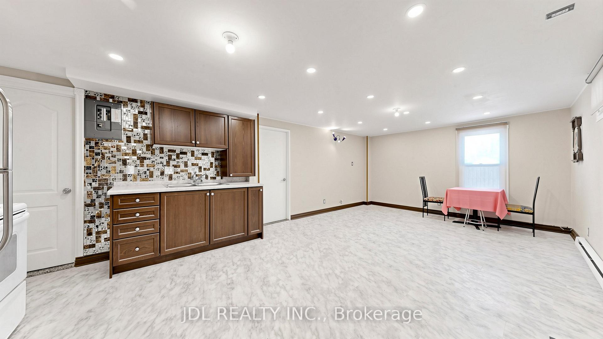 Photo 24 of 956 Lake Drive E, Georgina, Sutton & Jackson's Point — HOMEH