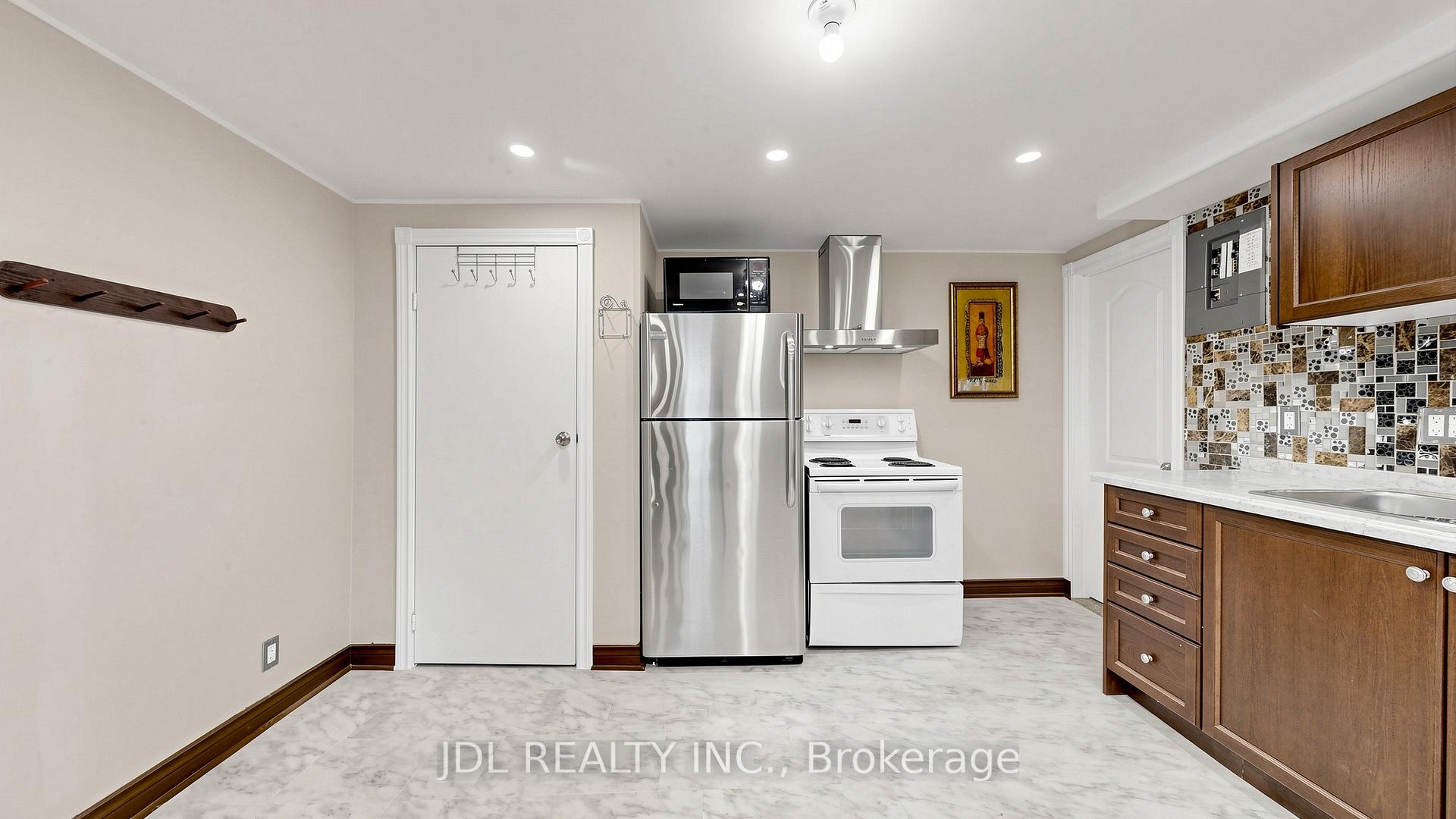 Photo 27 of 956 Lake Drive E, Georgina, Sutton & Jackson's Point — HOMEH
