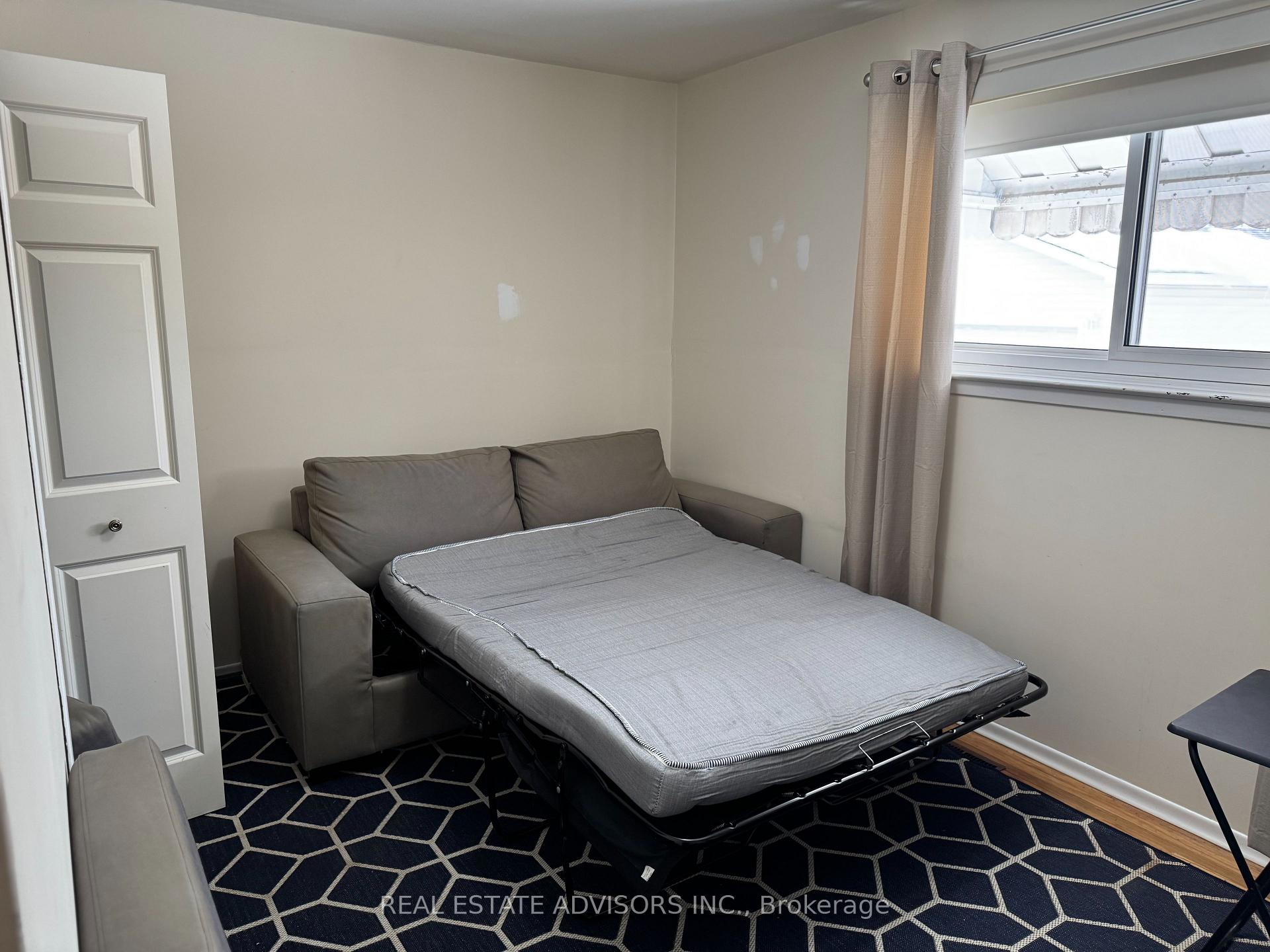 Photo 2 of 7360 Manion Road, Mississauga, Malton — HOMEH
