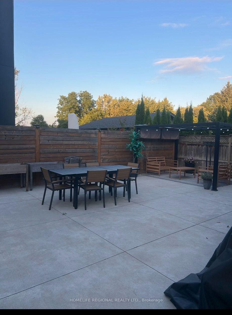Photo 15 of Unit Lower, 946 Ninth Street, Mississauga, Lakeview — HOMEH