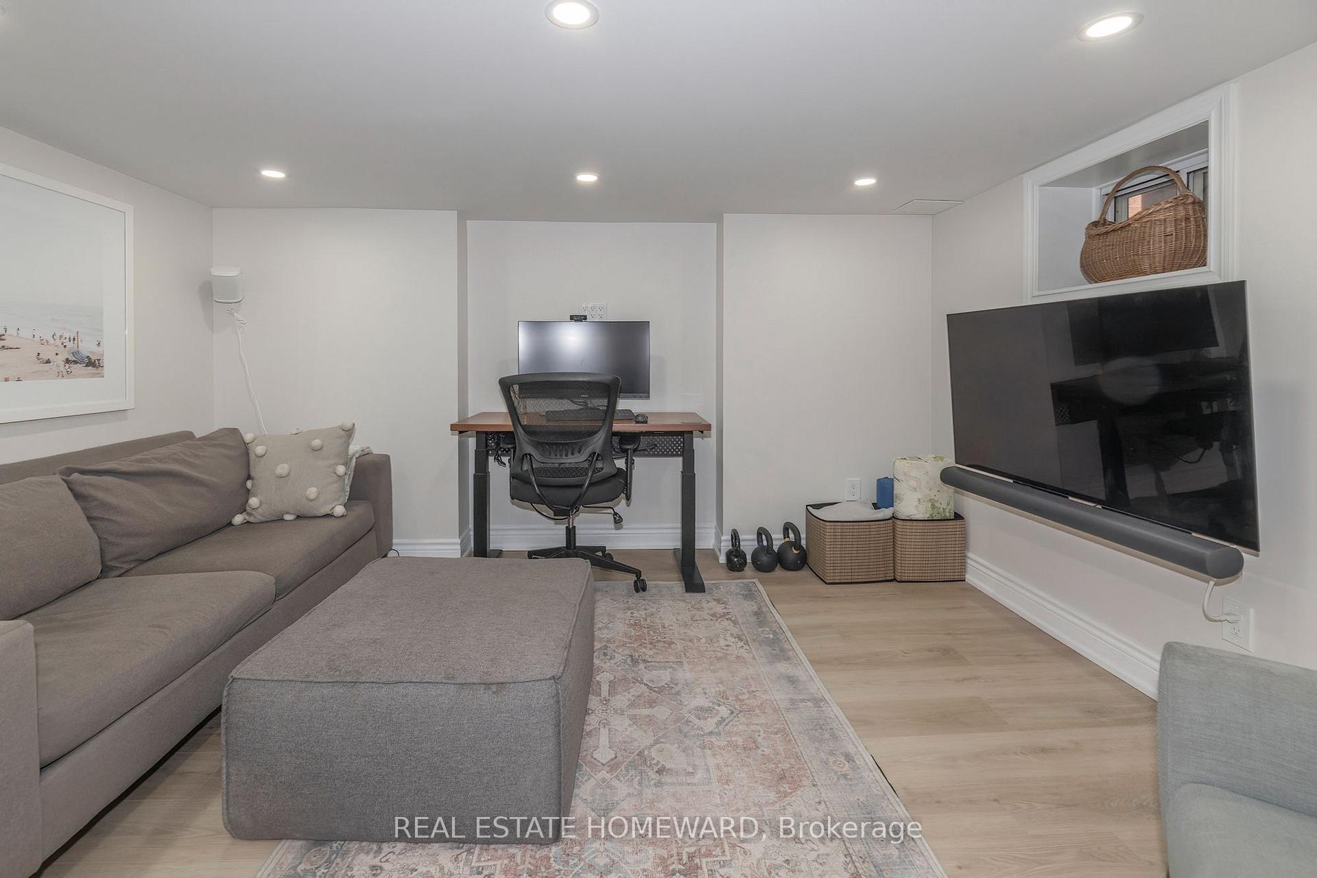 Photo 18 of 53 Pepler Avenue, Toronto, East York — HOMEH