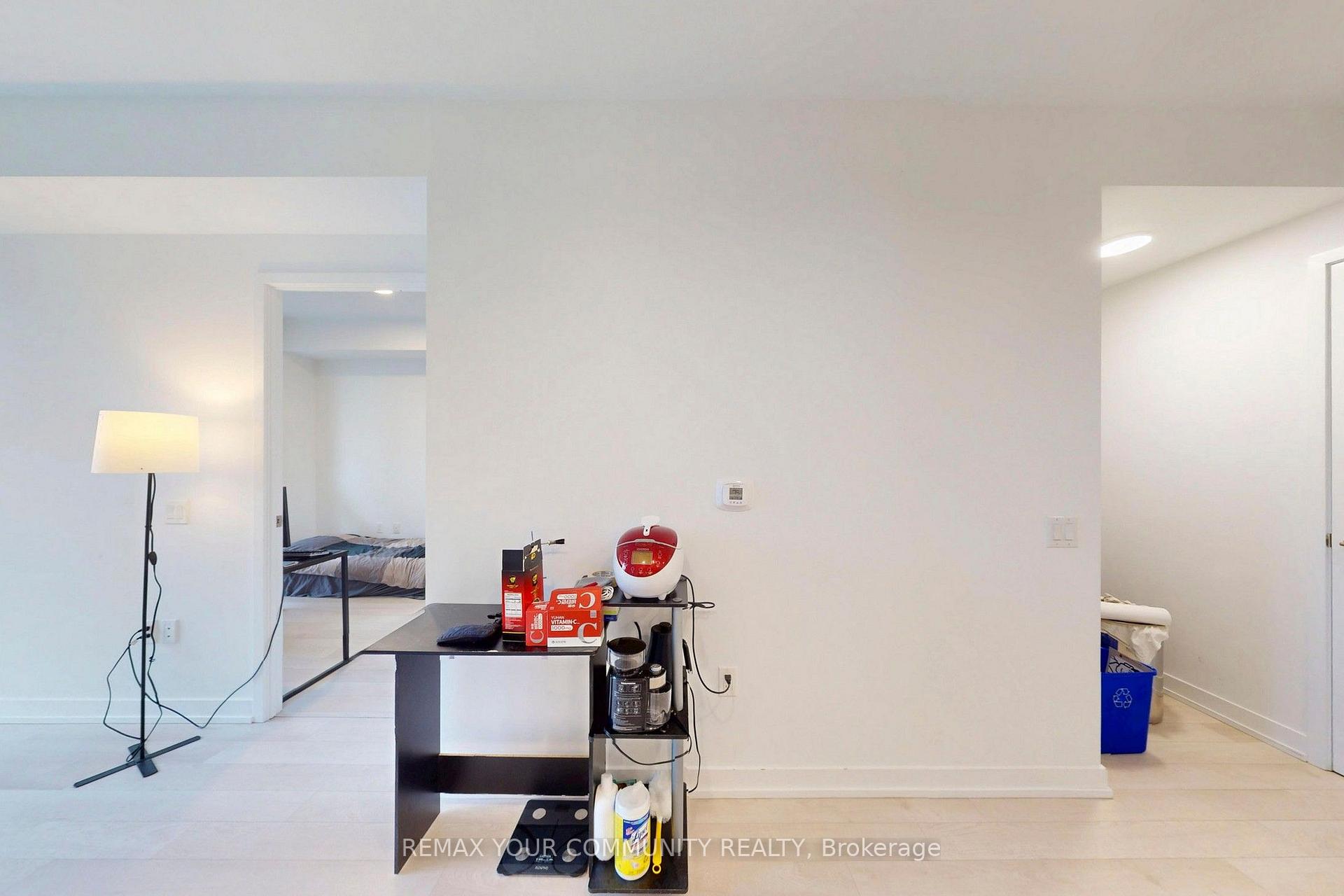 Photo 6 of Unit 1001, 39 Roehampton Avenue, Toronto, Mount Pleasant West — HOMEH