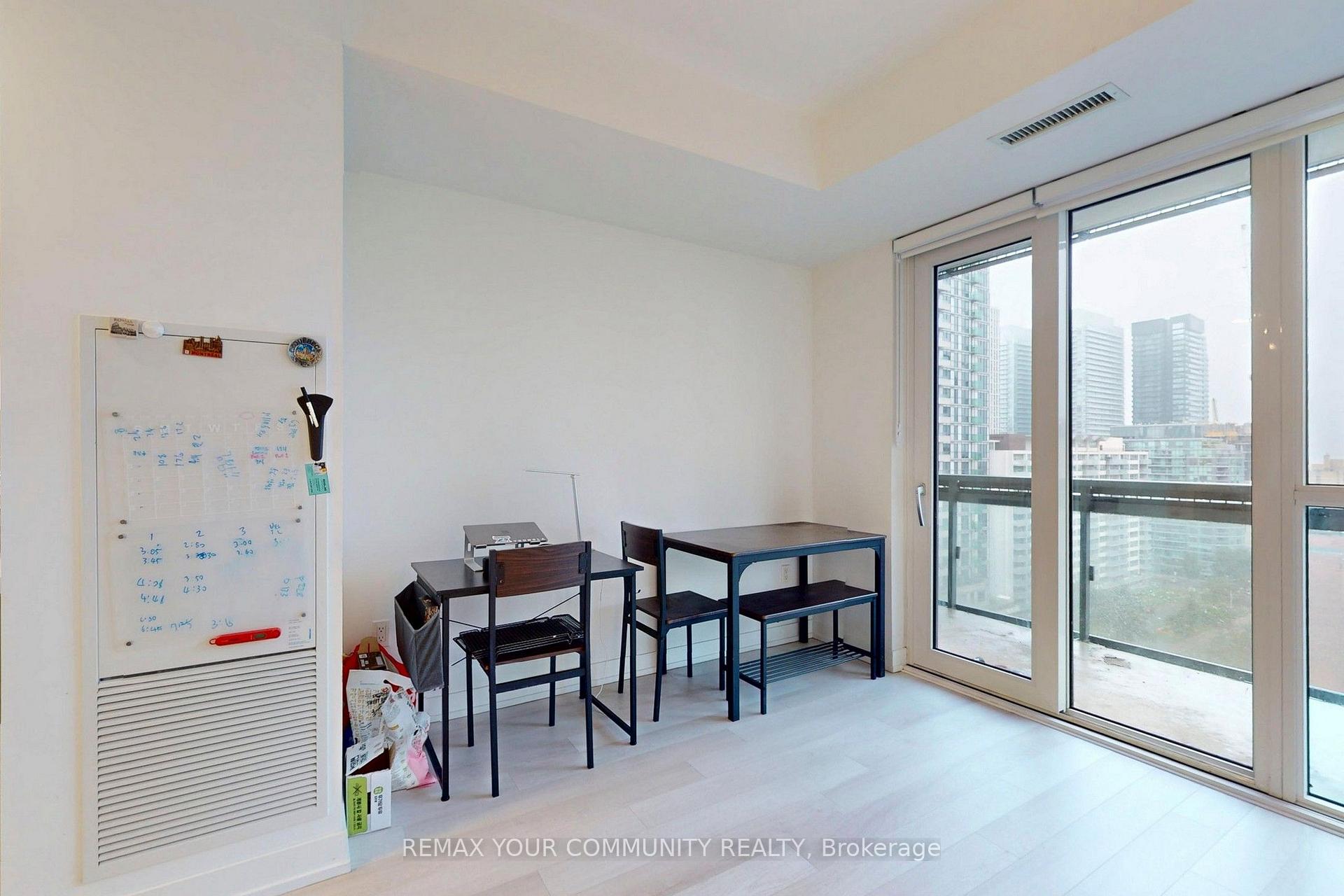 Photo 8 of Unit 1001, 39 Roehampton Avenue, Toronto, Mount Pleasant West — HOMEH