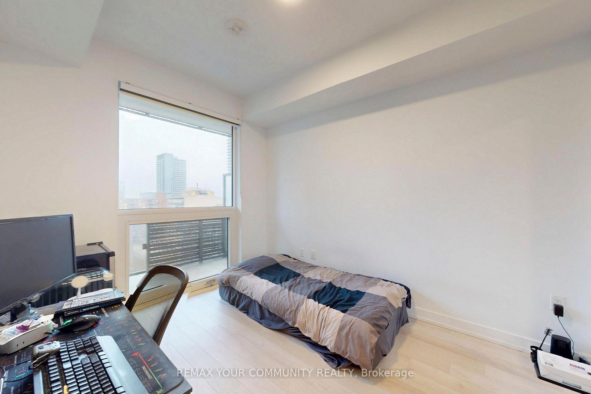 Photo 11 of Unit 1001, 39 Roehampton Avenue, Toronto, Mount Pleasant West — HOMEH