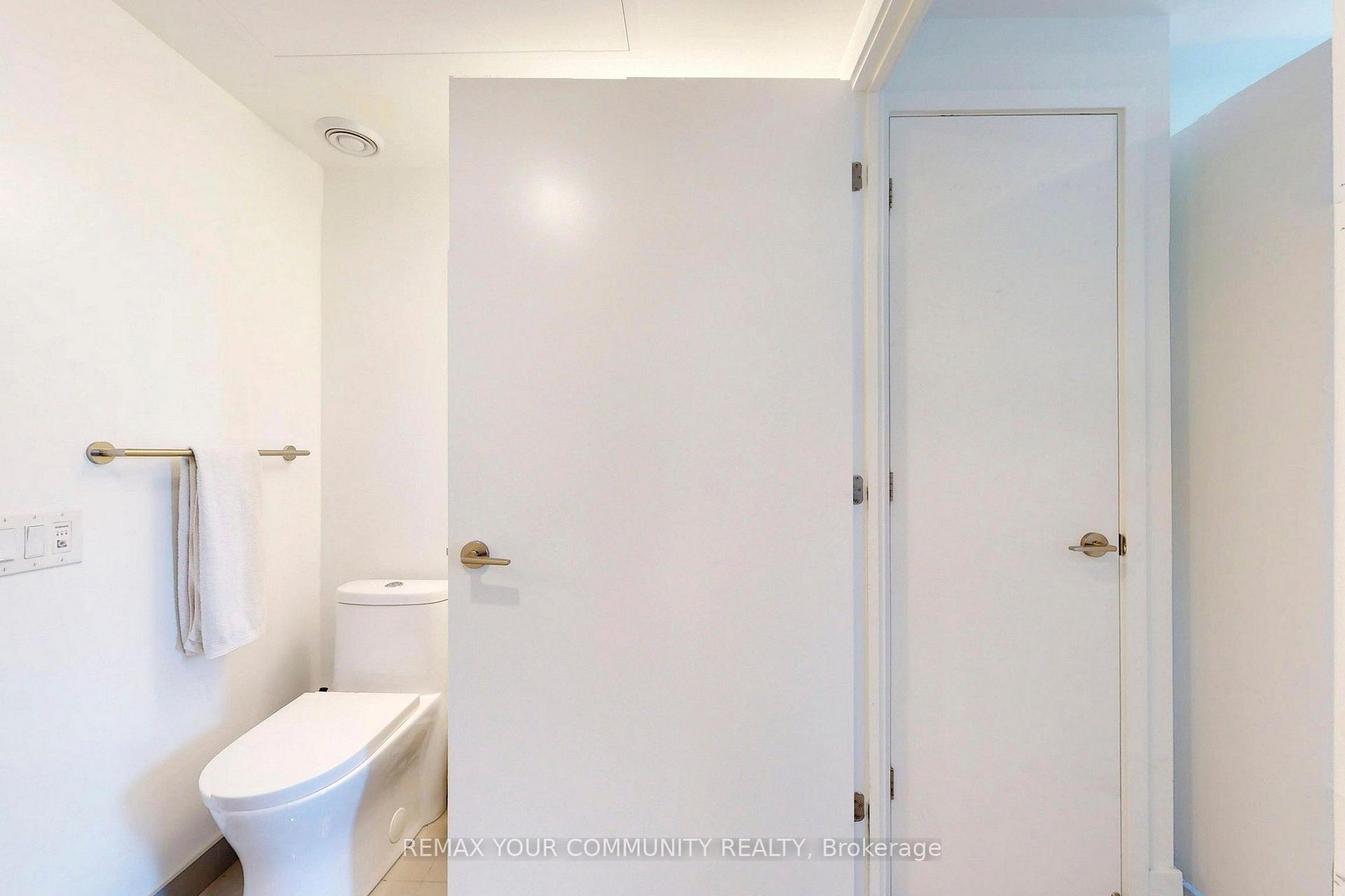 Photo 17 of Unit 1001, 39 Roehampton Avenue, Toronto, Mount Pleasant West — HOMEH