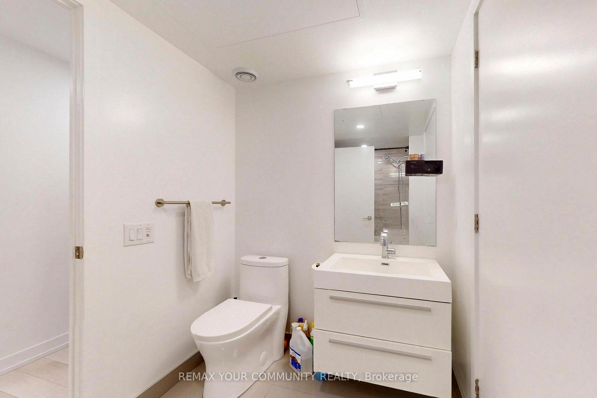 Photo 23 of Unit 1001, 39 Roehampton Avenue, Toronto, Mount Pleasant West — HOMEH