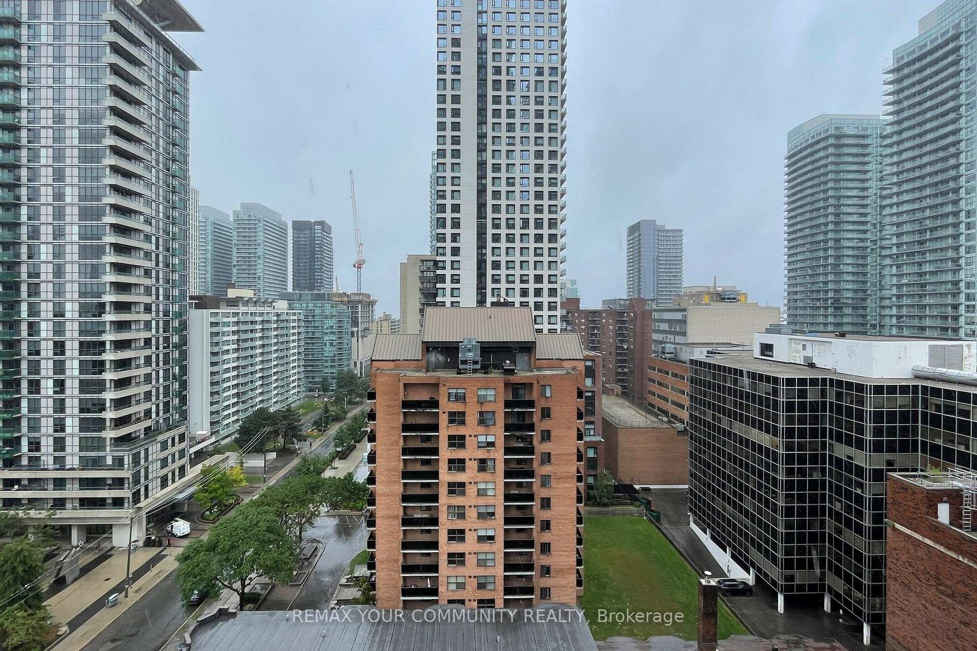 Photo 30 of Unit 1001, 39 Roehampton Avenue, Toronto, Mount Pleasant West — HOMEH