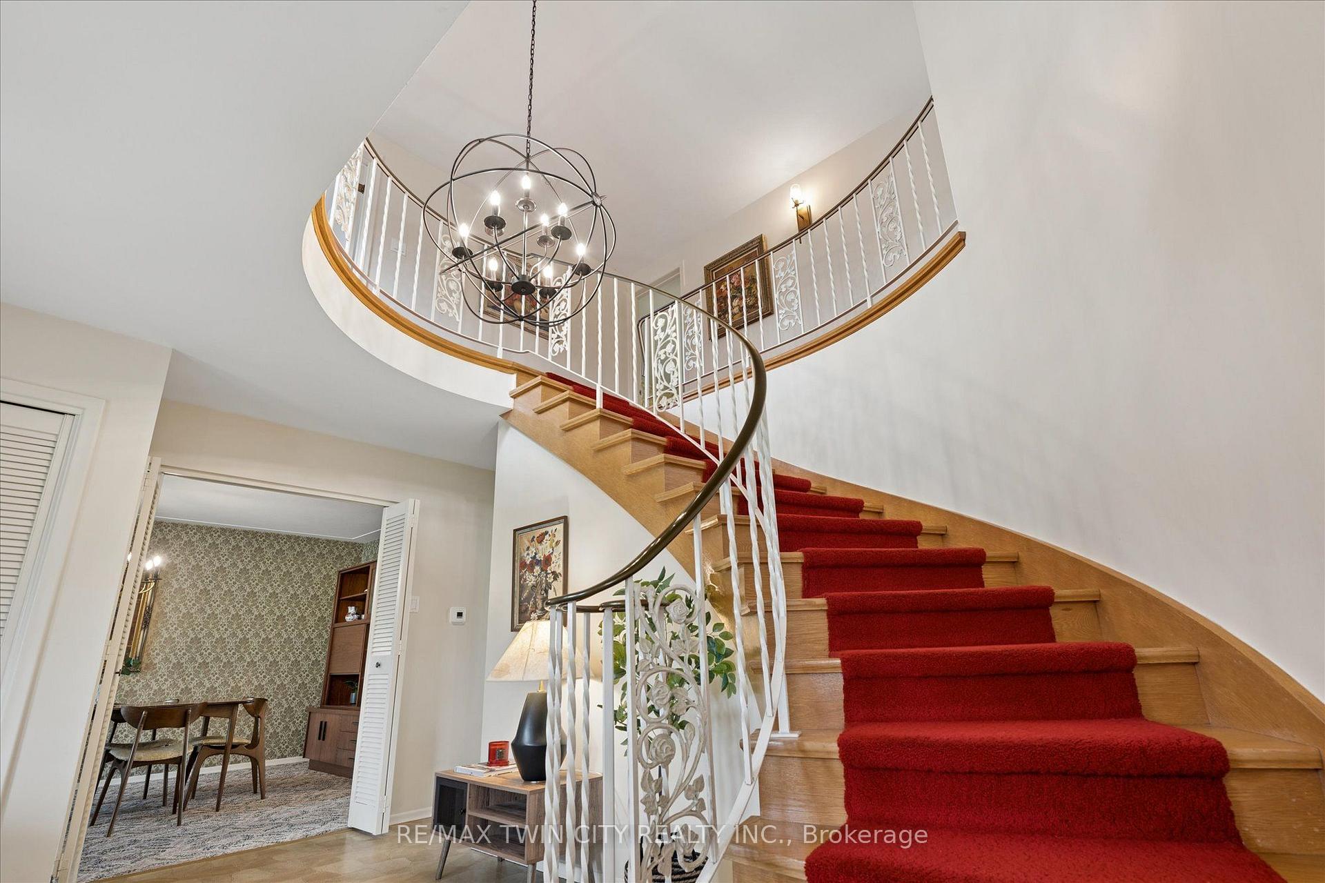 Photo 12 of 142 Carson Drive, Kitchener, Grand River North — HOMEH