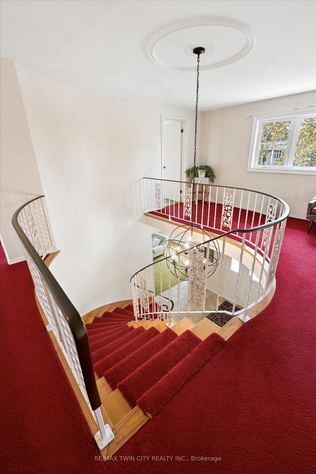 Photo 25 of 142 Carson Drive, Kitchener, Grand River North — HOMEH