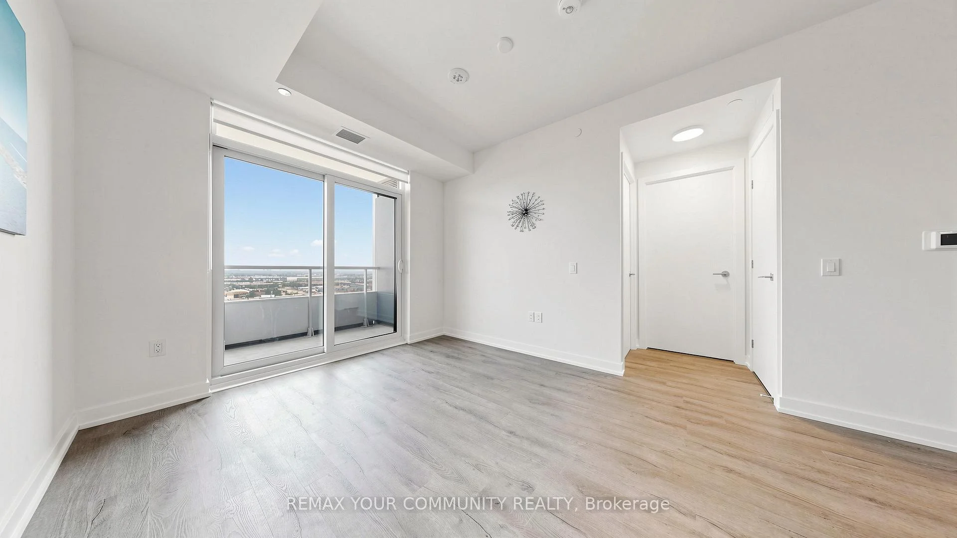 Photo 21 of Unit 1110, 21 Meadowvale Road, Vaughan, Vaughan Corporate Centre — HOMEH